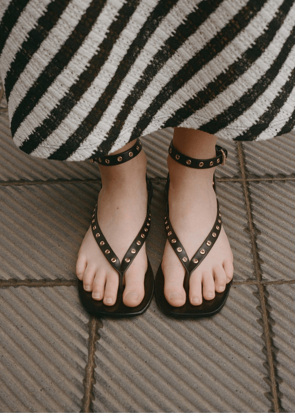 MNG by Mango Leather Eyelet Strappy Square Toe Sandals Black 41 NWT