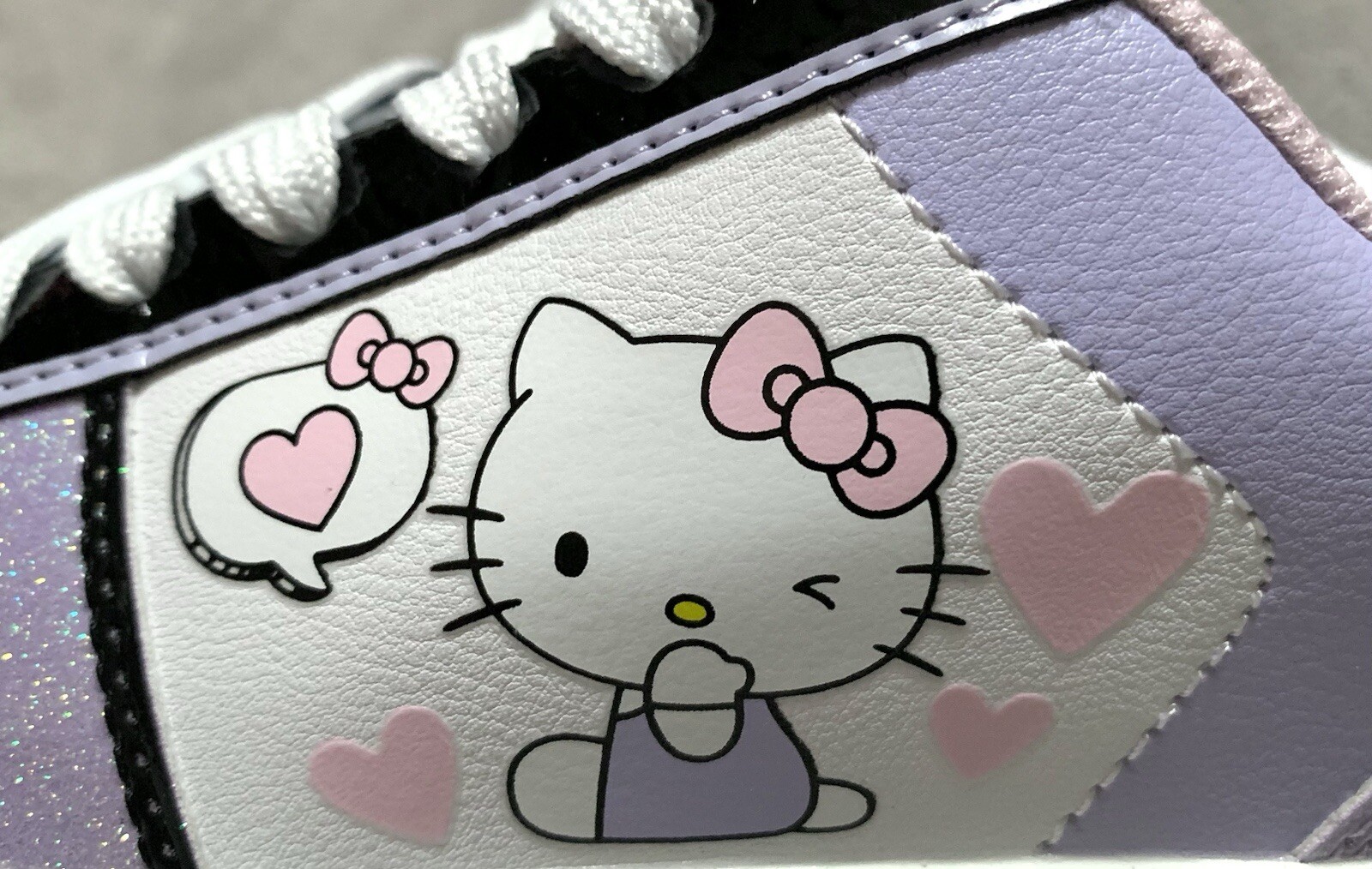 NEW Hello Kitty Women’s Lavender Sparkle Lace-Up Court Sneaker Shoes Size: 6