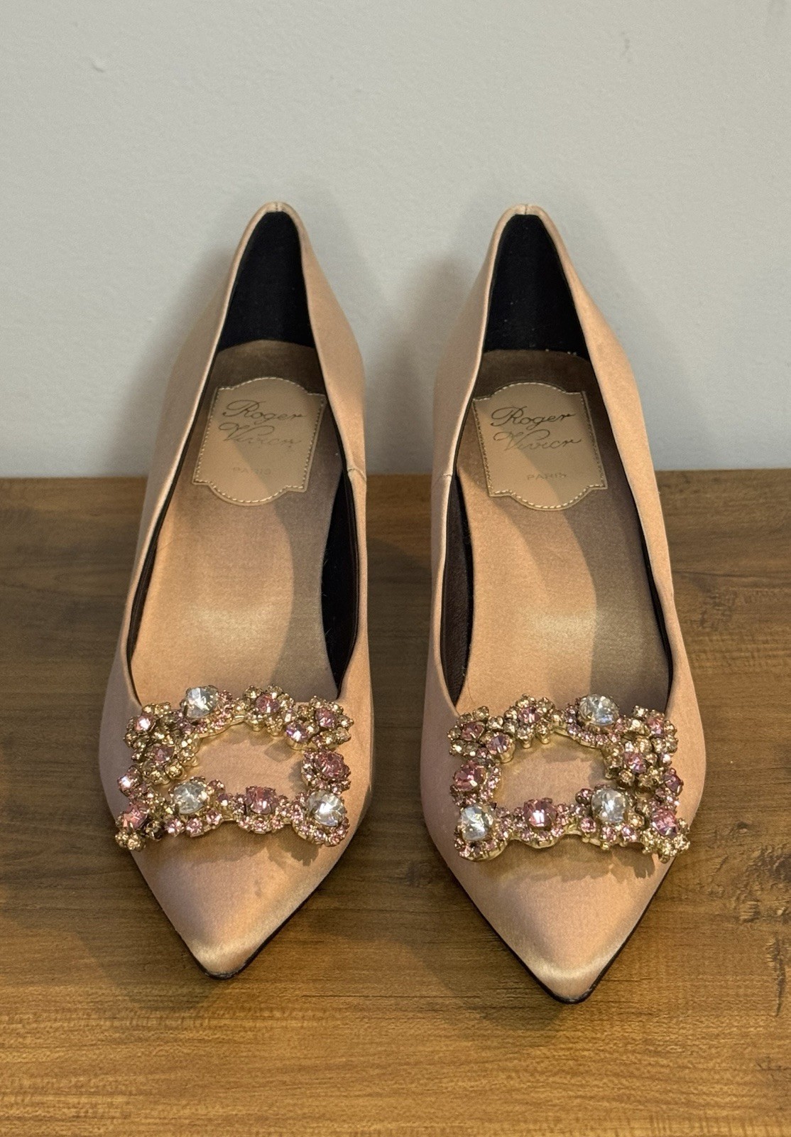 Roger VIvier Efflorescence Pumps 37 Pink Satin Heels With Crystal Buckle