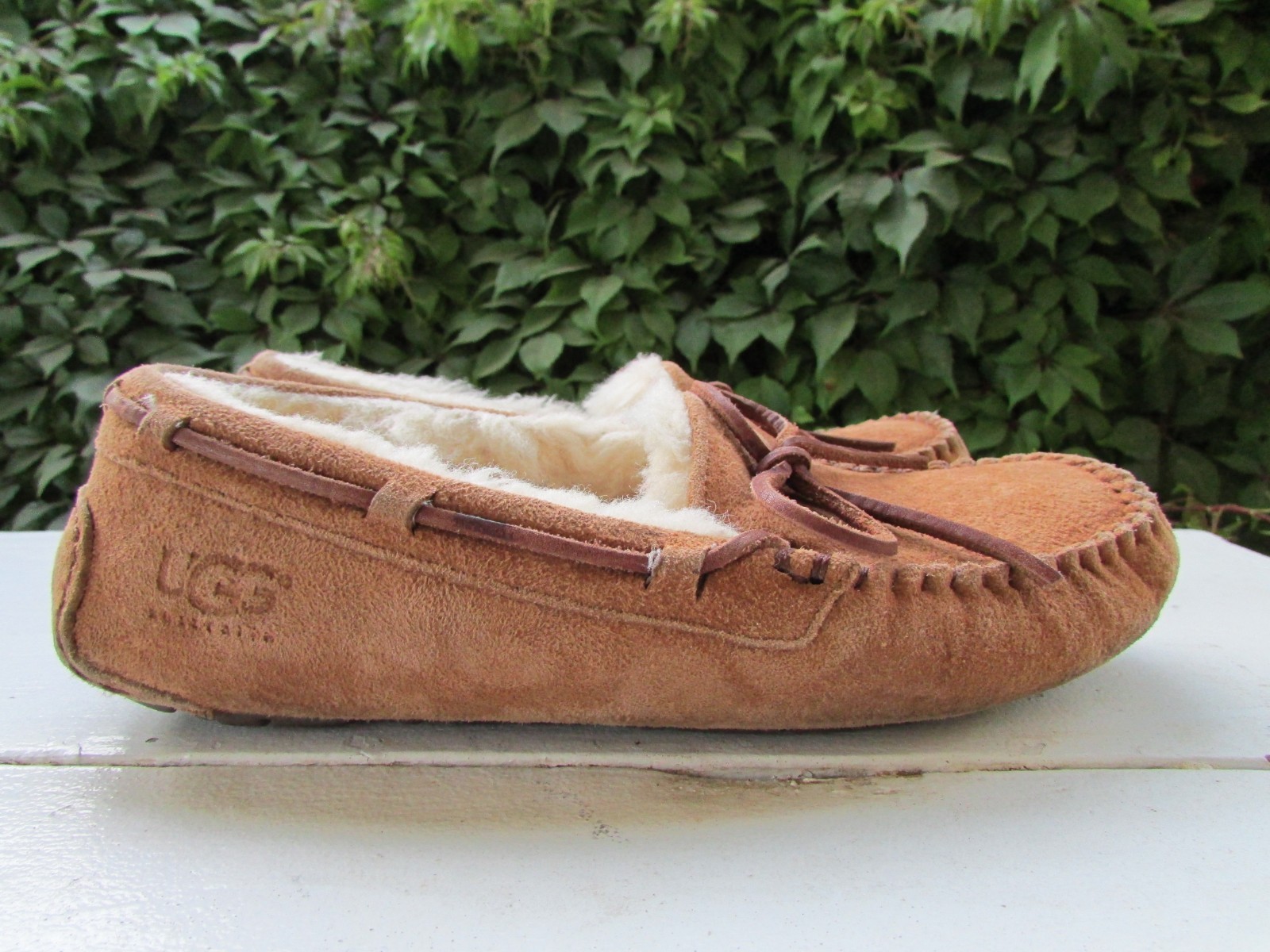 UGG Australia Dakota Chestnut Suede Shearling Moccasin Slippers 5612 Womens 5