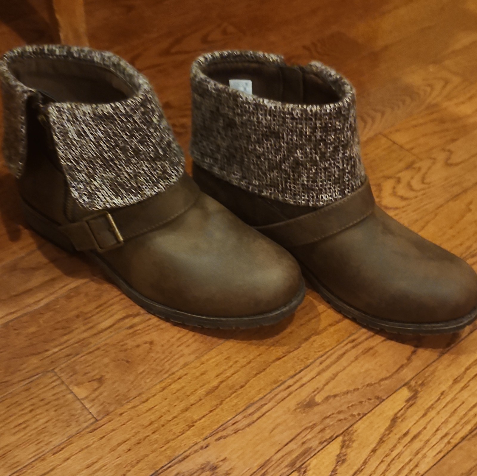 Rocket Dog Women’s Brown/Gray Ankle Booties Buckle Accents Side Zip Zipper