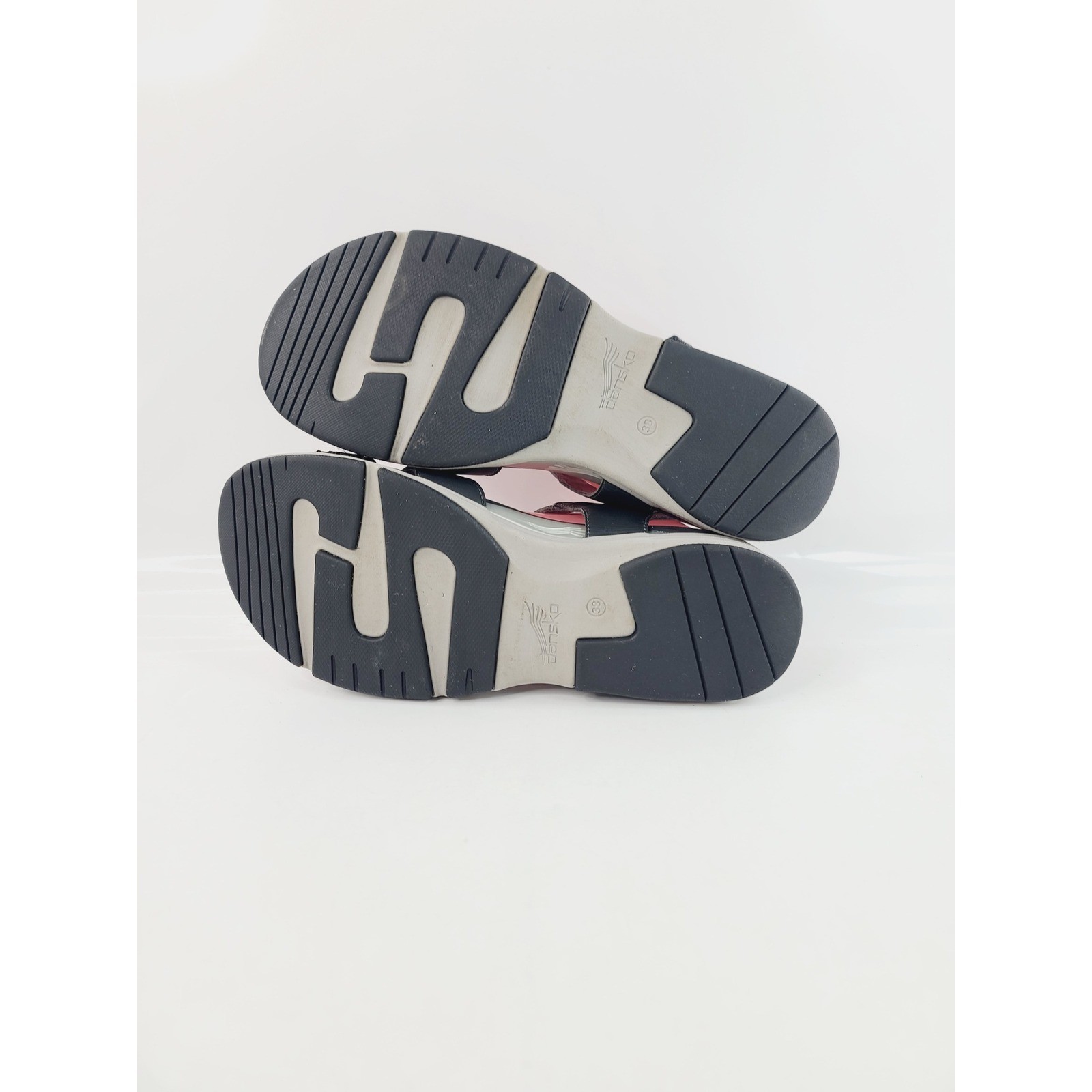 Dansko, Open Toe Synthetic / Leather straps Casual Sandals, Women Size 38 Black.