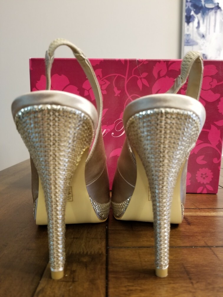 Lulu Townsend Ballari Champagne 5″Heels with 3/4 Platform Size 8 NEW