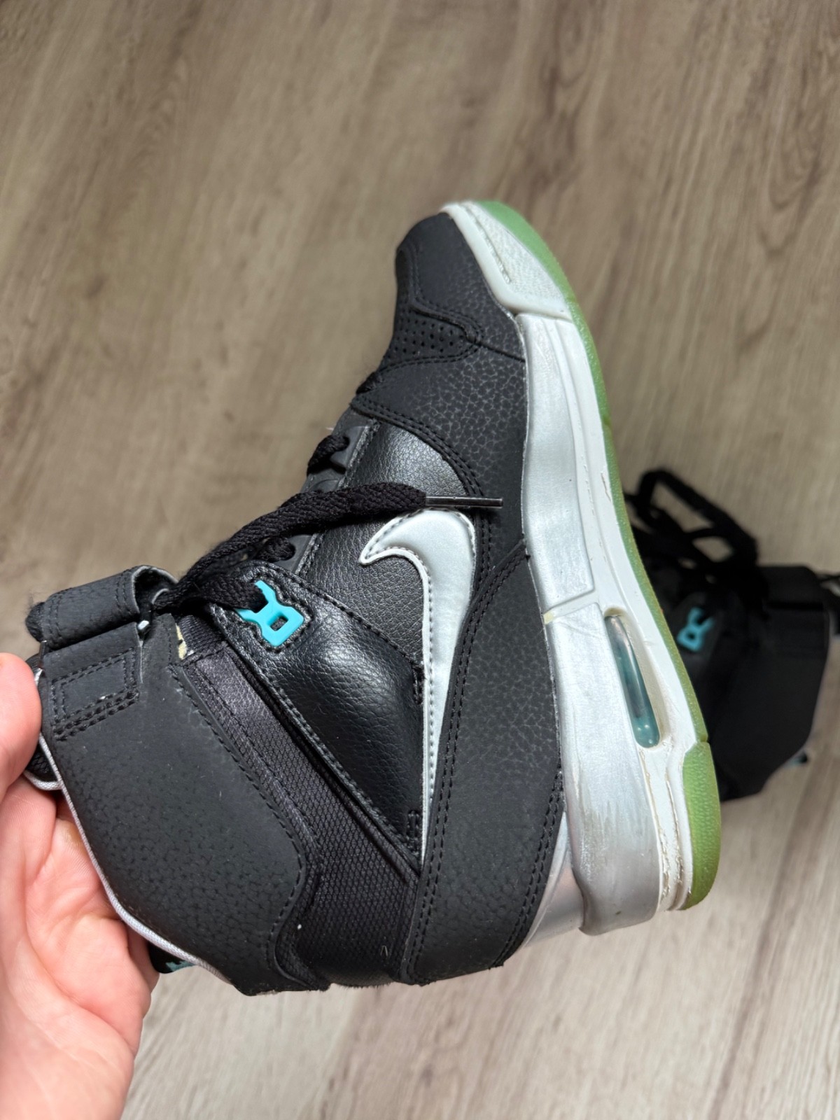 ws Nike Air Revolution Sky Hi size UK 3.5 US 6 23 cm rare