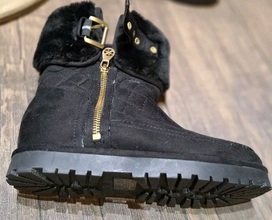 Black Boots Size 5.5 GUESS New Woman