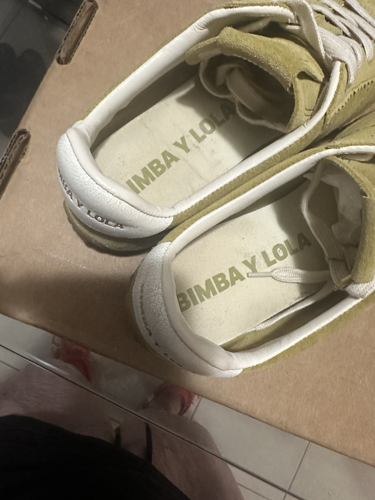 BIMBA Y LOLA Women’s Green/White Suede Low Top Lace-Up Sneakers Logo