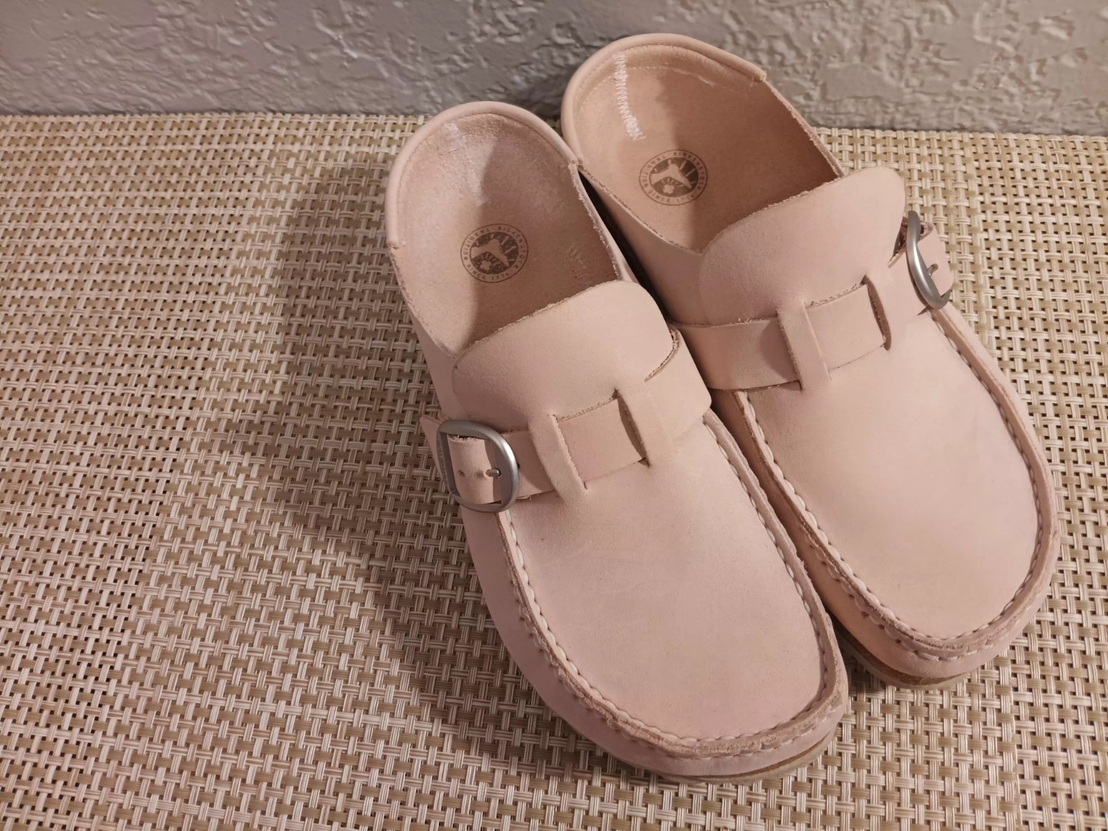 BIRKENSTOCK~Buckley~ROSE PINK~slip-on~CLOGS~Leather~COMFORT~flats~sz 37~US 6.5