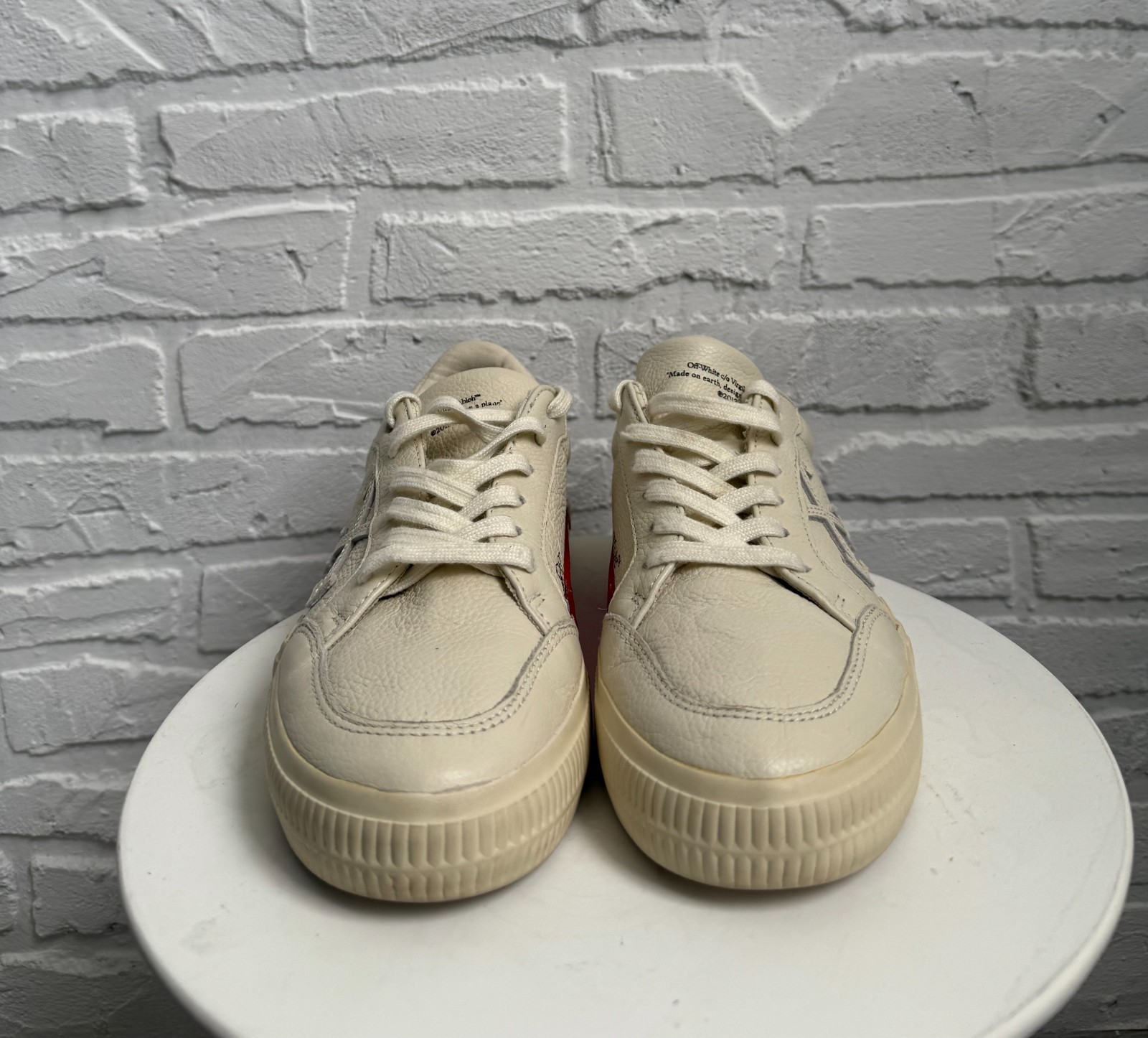 Off-White Leather Vulcanized Low sneakers cream white size 37