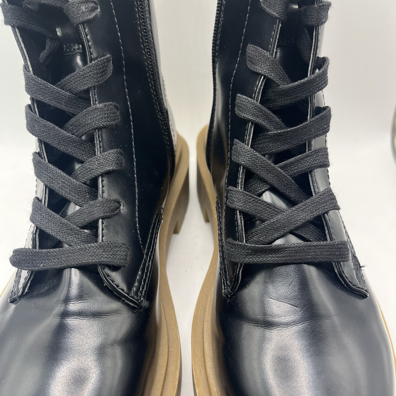 H & M Women’s 7 Combat Boots Black Tan Sole Chunky Lace Up Side Zip