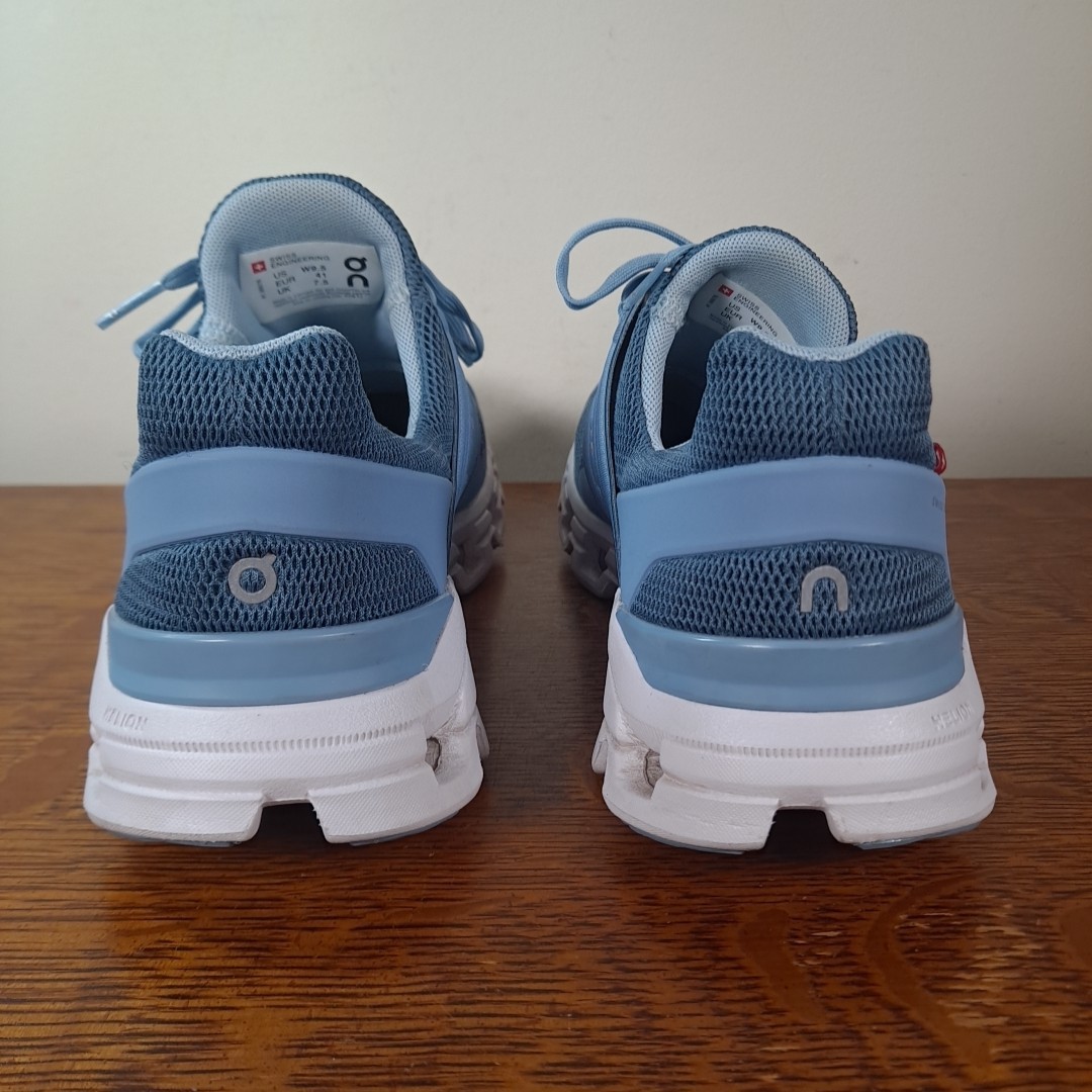 On Cloud Women’s Cloudswift Shoes Size 9.5 Blue Lake Sky Running Walking