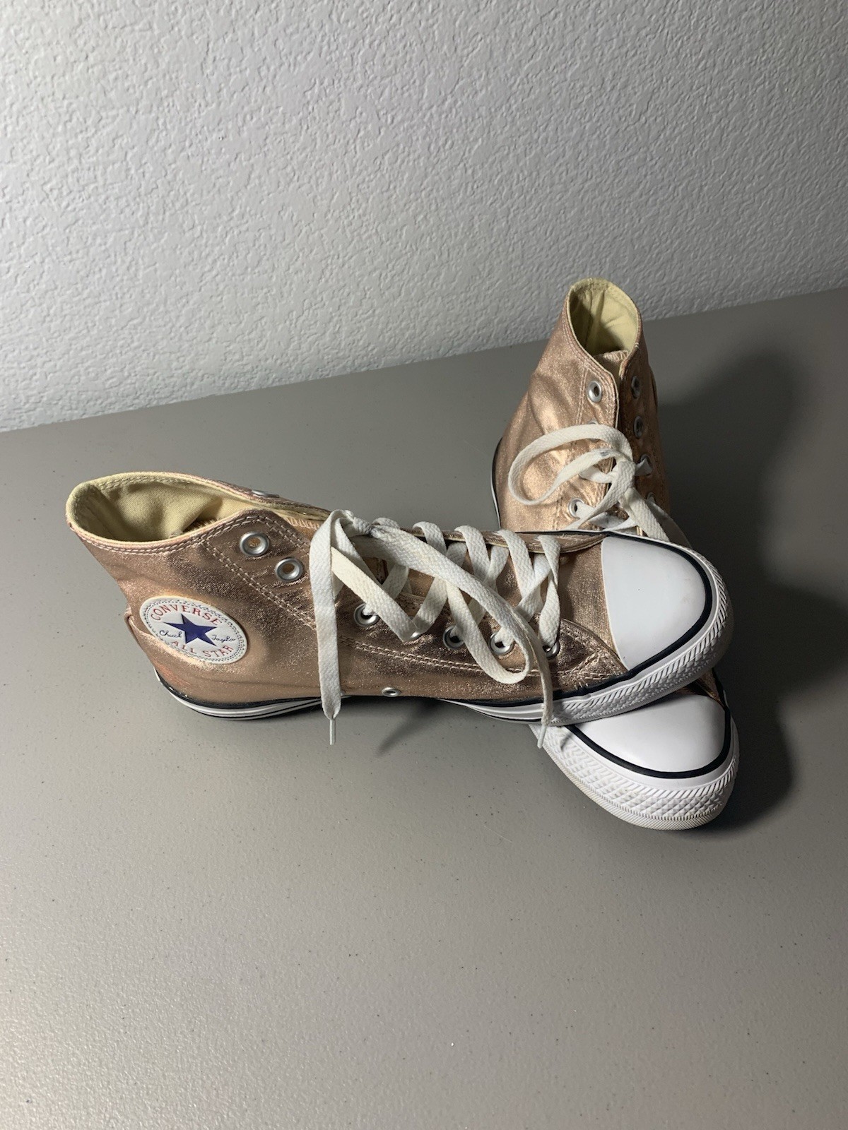 Converse All Star Chuck Taylor. Men’s 7.5. Women’s 9.5 Rose Gold Color