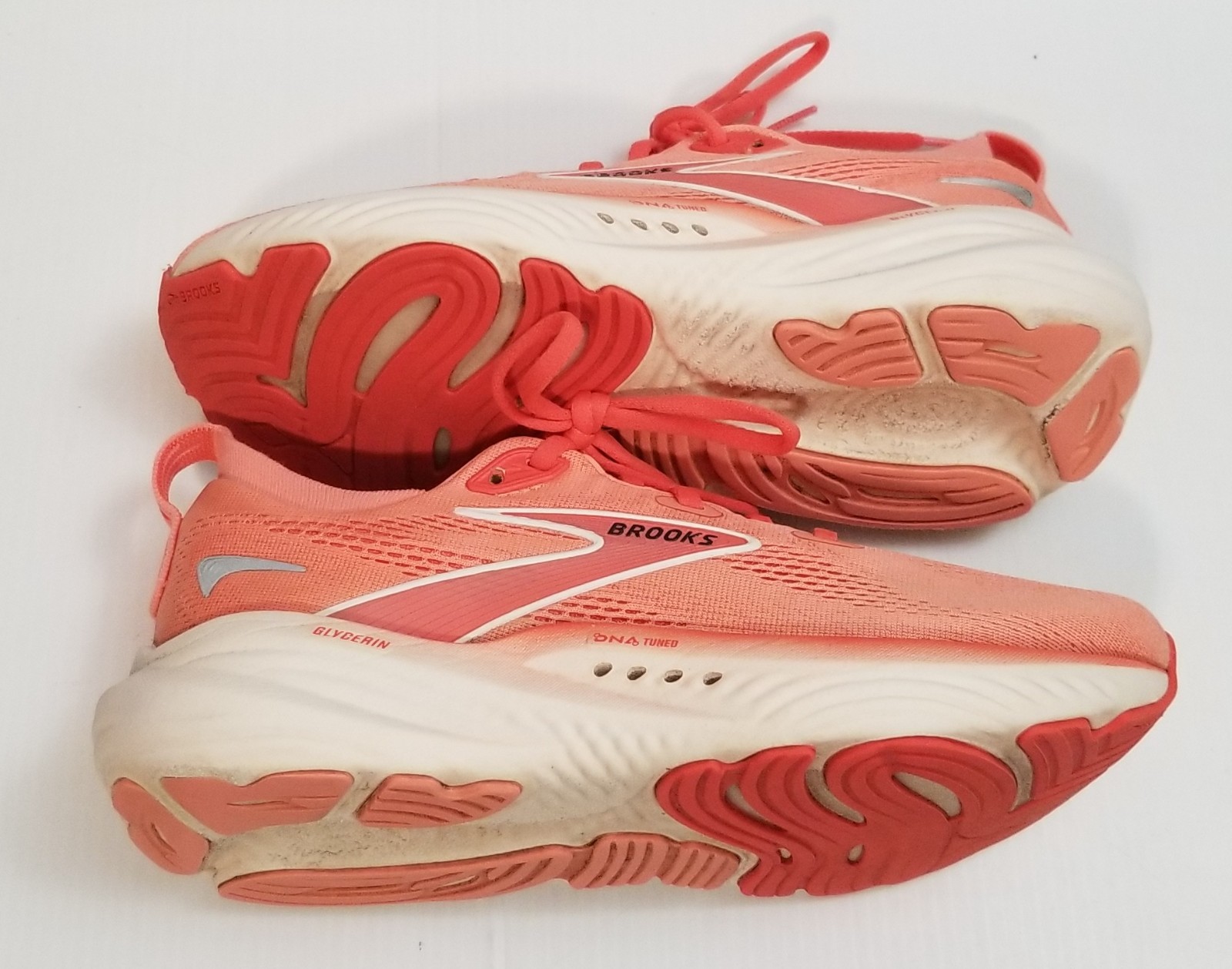 Brooks Women’s Glycerin 22 Size 7.5B 1204341B625 Desert Flower/Hot Coral Sneaker