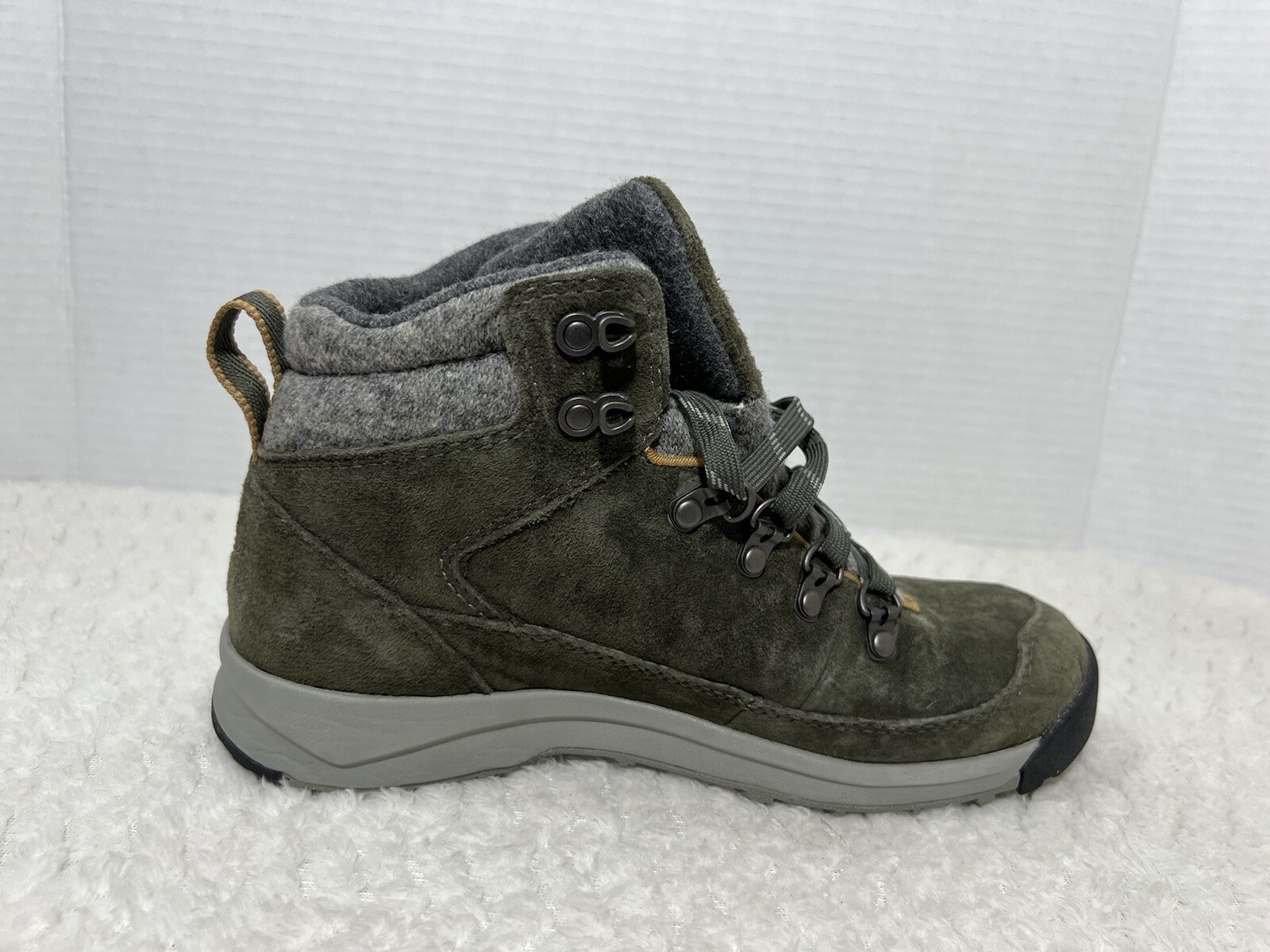 DANNER Adrika Sienna 30131 Womens Sz 6 Military Green Suede Leather Hiking Boots