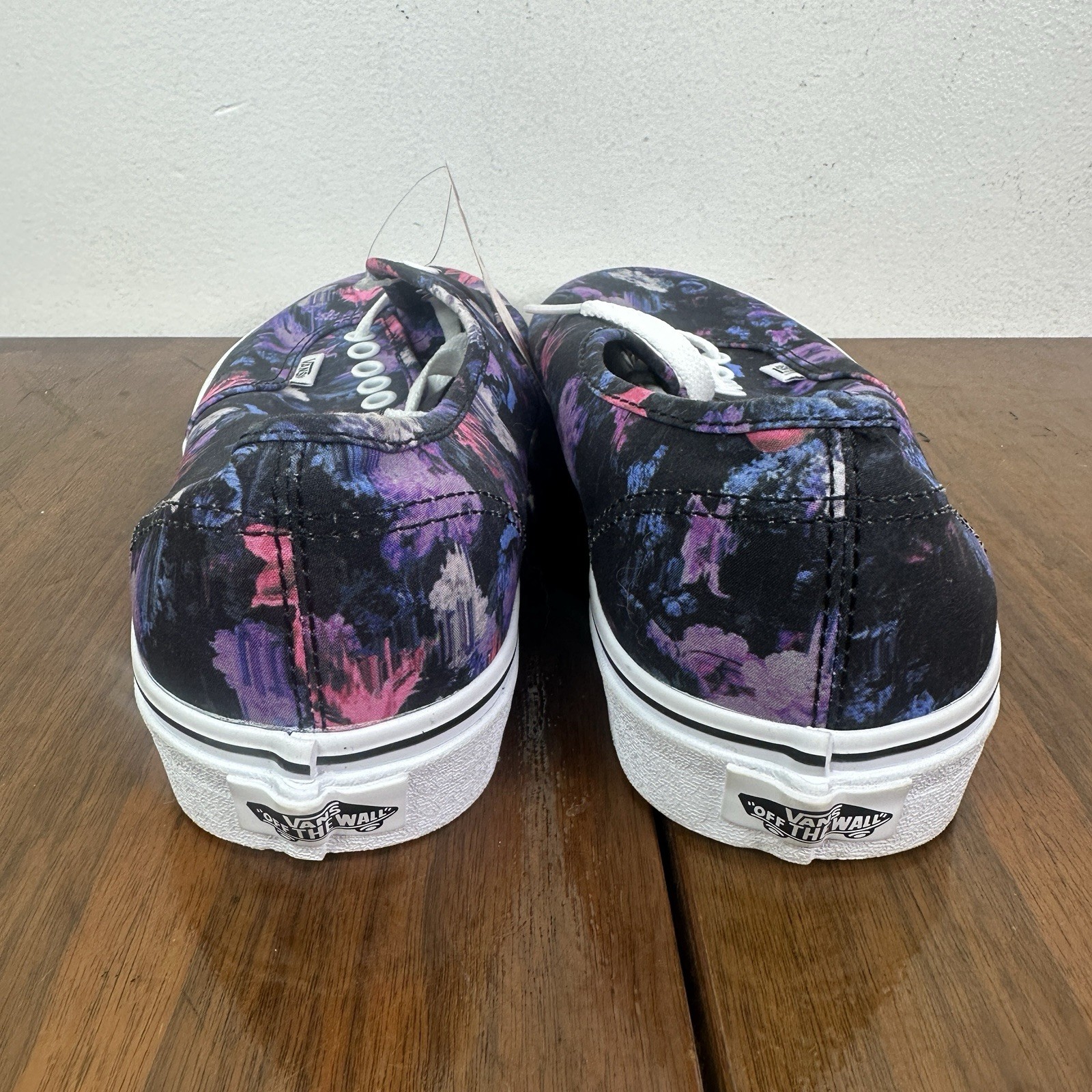 Vans Authentic Warped Floral Black canvas sneaker shoes Men’s 8.5 Women’s 10 NEW