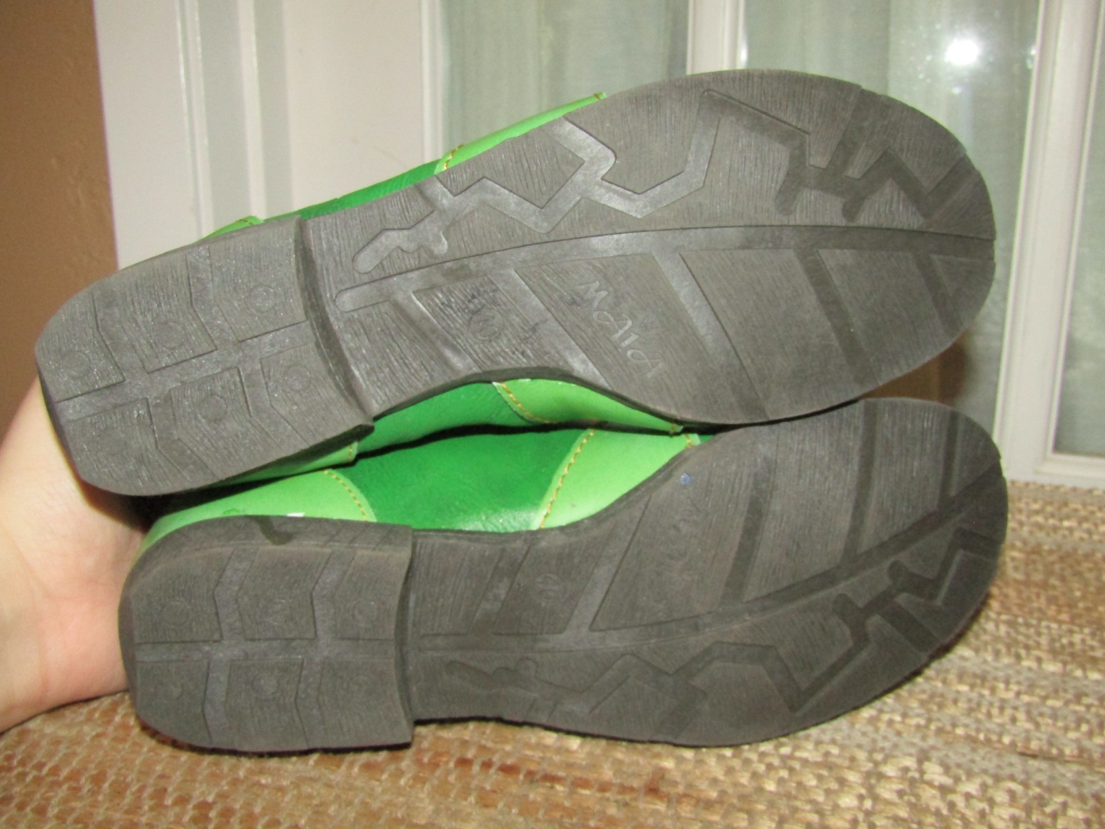 TMA Eyes Shoes Womens sz 8.5 Green Hand Stitched Leather Lace Up Comfort Shoes
