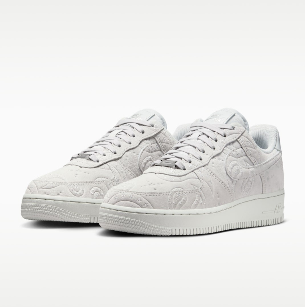 NIKE Women’s Air Force 1 ’07 Premium+ IO1259-002 Gray Fog Metallic Silver