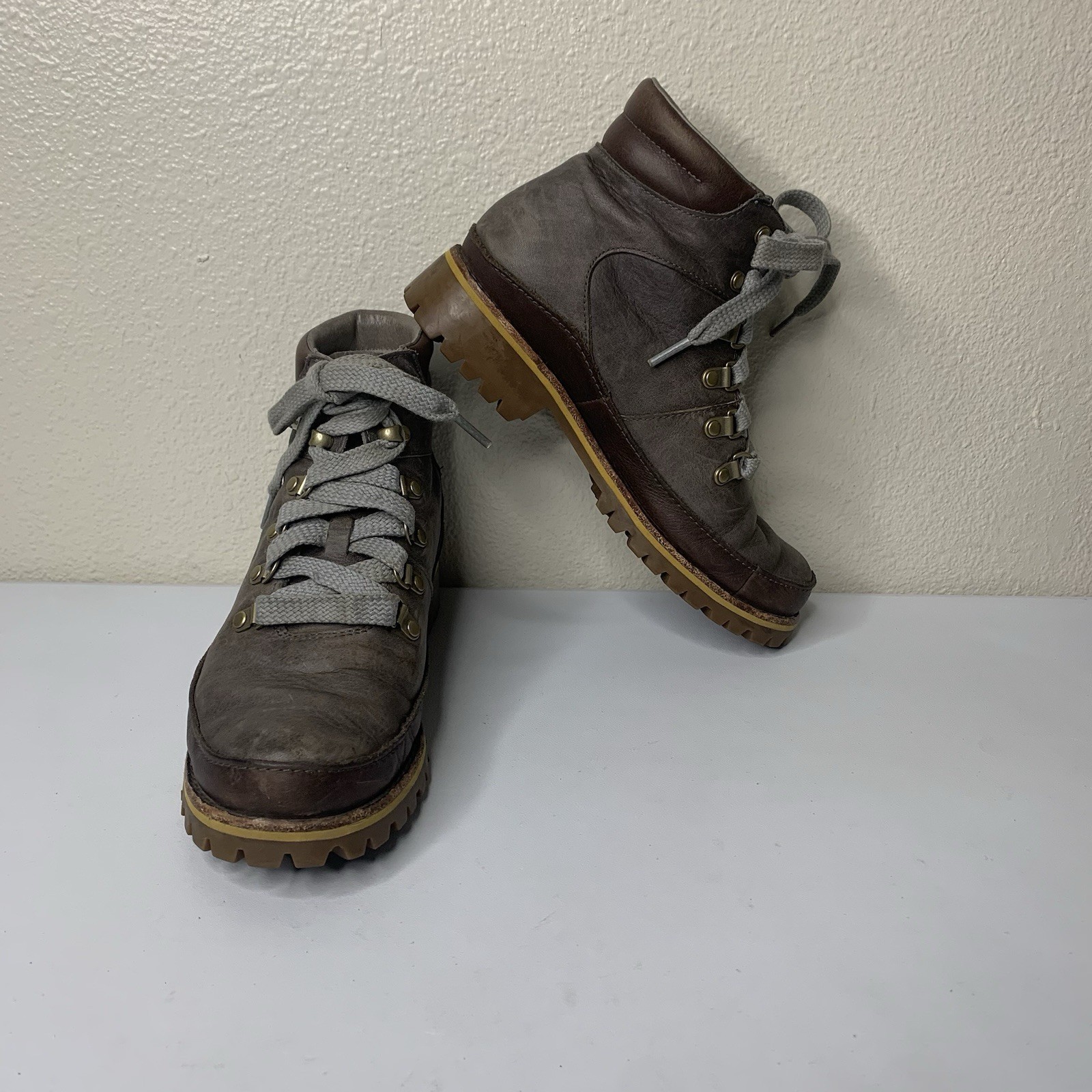 Chaco Fields Waterproof Leather Boots Women’s Sz 7 Brown Gray JCH107432 Lace Up