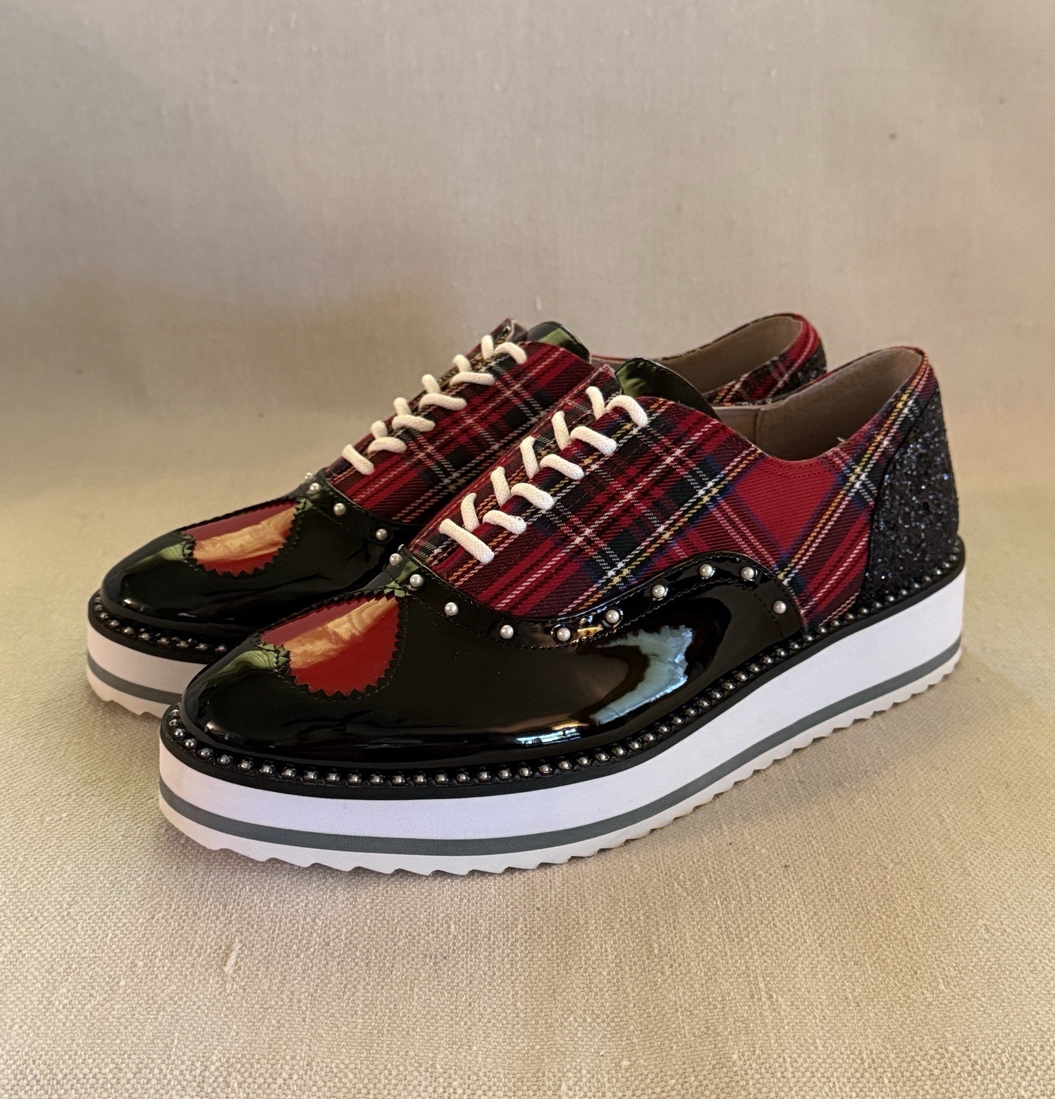 NEW Betsey Johnson Marti Black Patent Tartan Plaid Hearts Pearls Oxfords Wmns 11