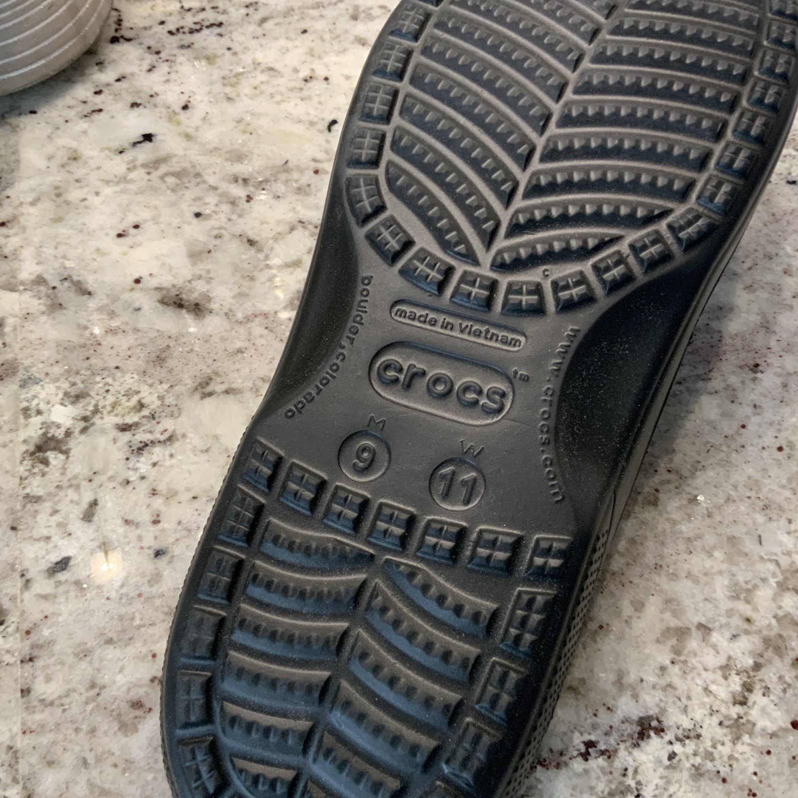 Crocs Baya Flip Flop Slip-On Sandals Mens 9 Women 11 Black