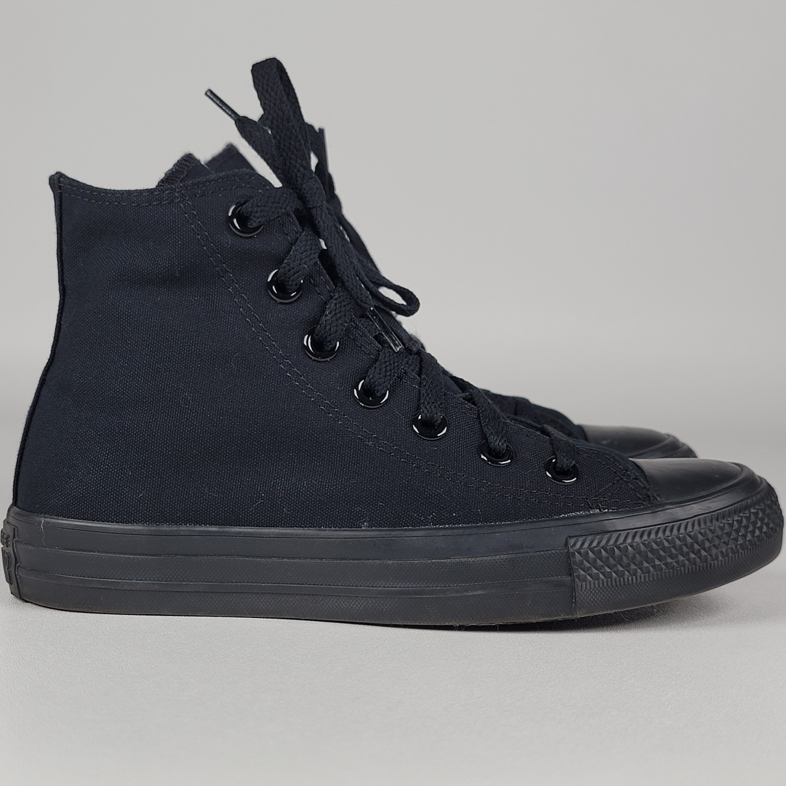 Converse Unisex Chuck Taylors All Star High Top Black Shoes Mens Size 4 Womens 6