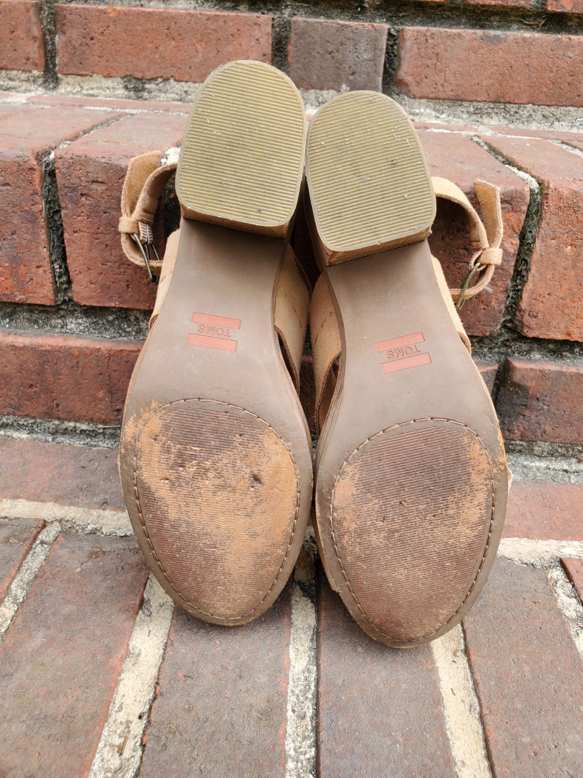 TOMS Ibiza Stiched Suede 3.5″ Heeled Sandal●Camel Colored●Good/Clean Cond●Sz.8.5