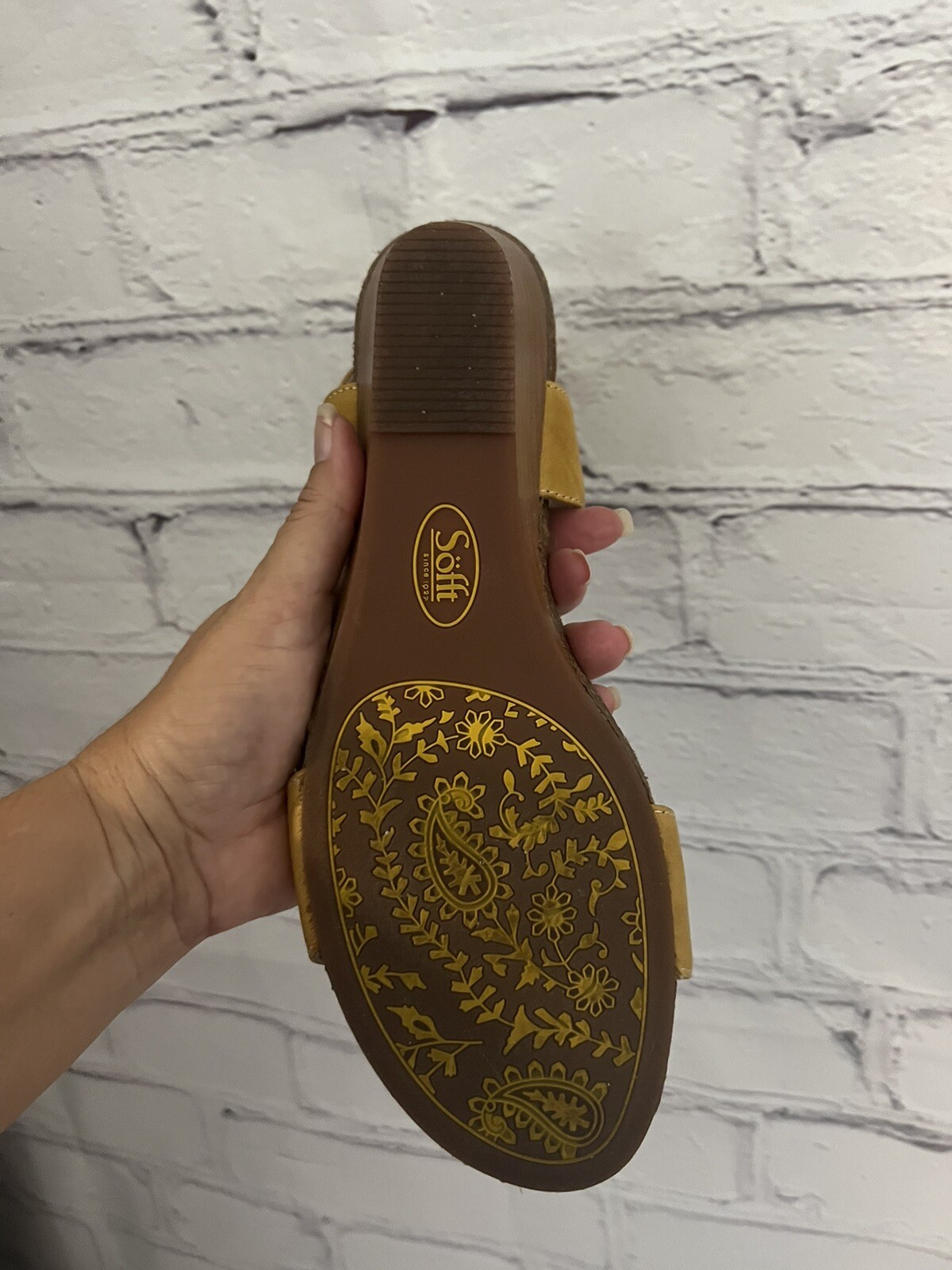 Sofft VERDI Lemon Yellow Sandal EUC Women’s Size US 9.5