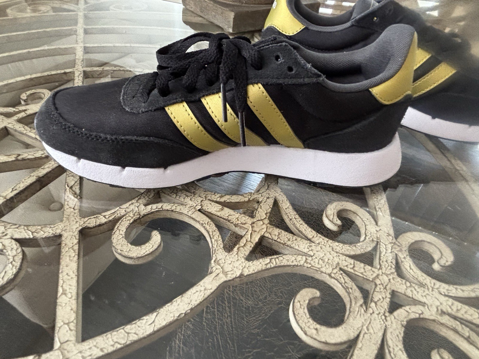 Size 6.5 – Adidas Run 60s 2.0 Black/ Gold! Color Sold Out In Most Locations