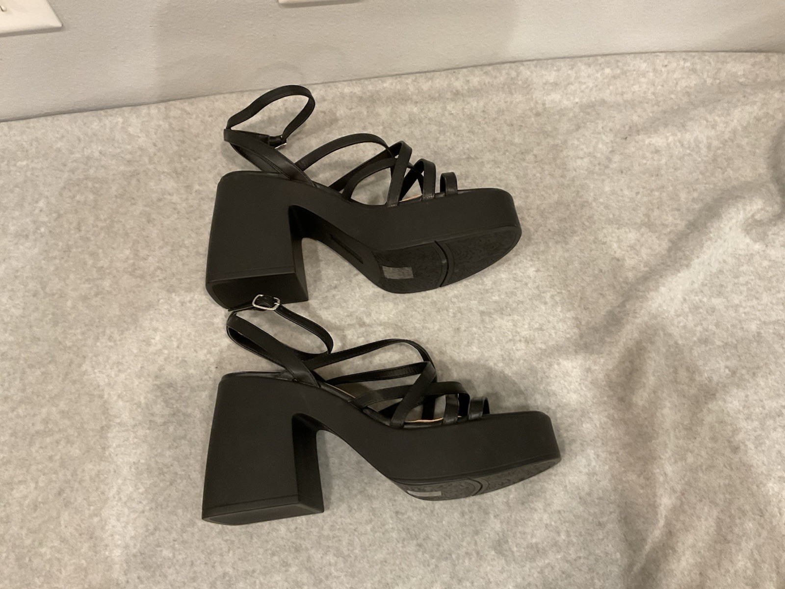 Vintage LN Y2k UnionBay Platform Chunky Black Strappy Sandals Shoes 11 Goth