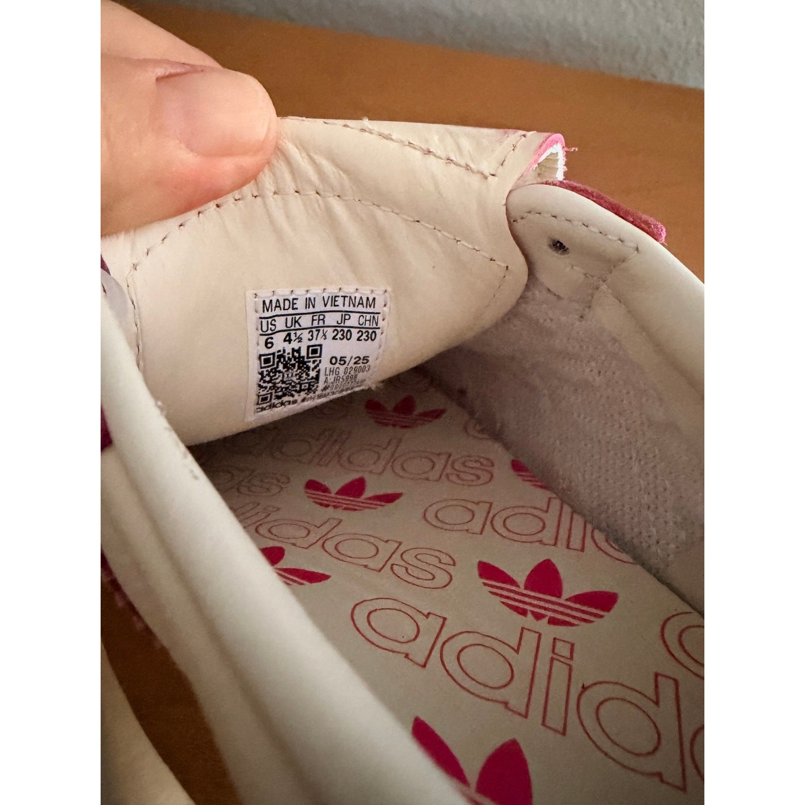 Adidas Samba LT Distressed Pack Cream/Shock Pink Womens 6 JR5998