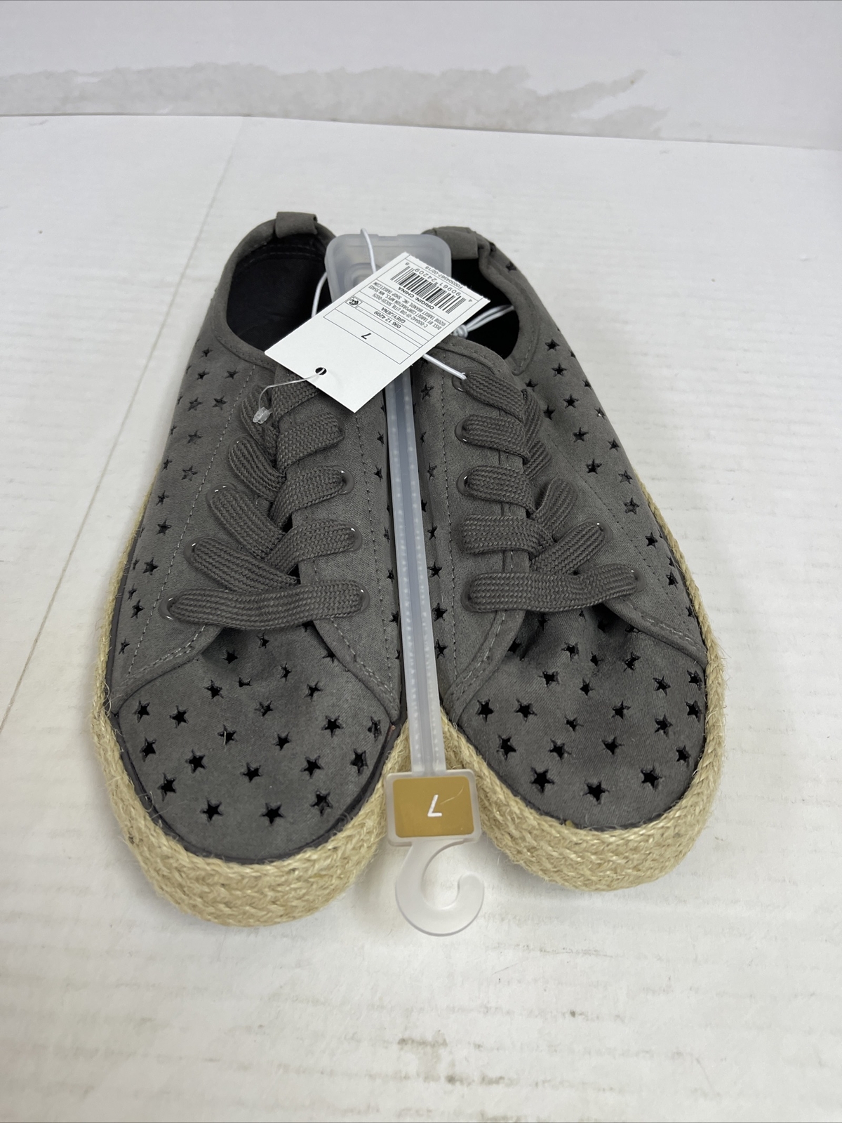 Universal Threads Womens Size 7 Gray Jena Espadrille Star Cut-Outs Sneakers