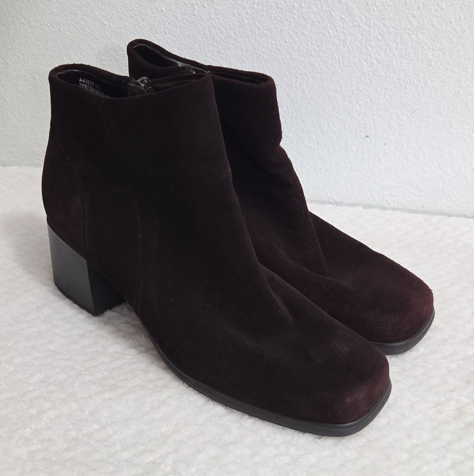 White Mountain Women’s Brown Leather Ankle Bootie Zip Round Toe US 9.5M