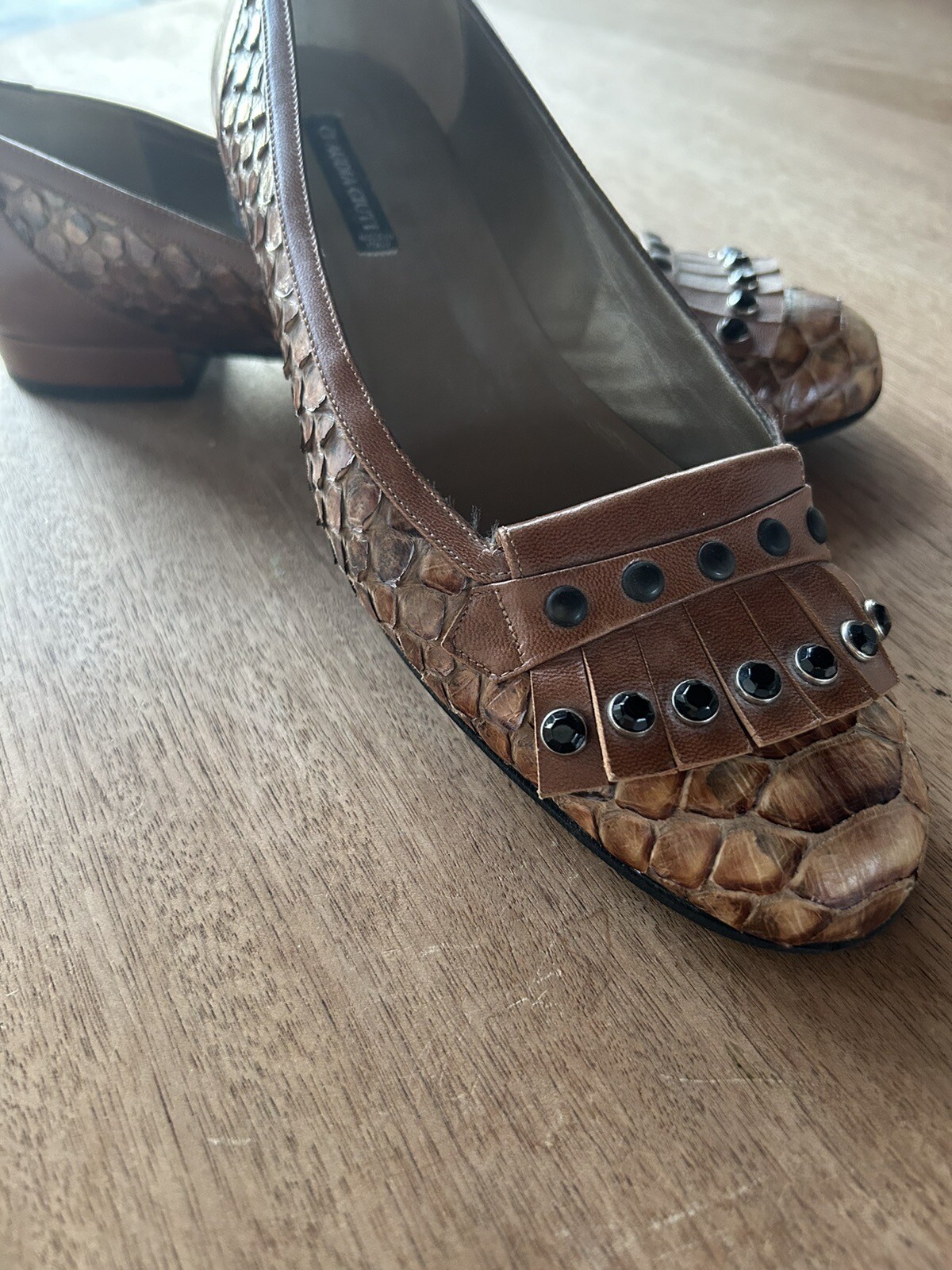 ITALIAN DESIGNER CLAUDIA CIUTI NATURAL SNAKESKINBLK JEWELS& METAL GROMETS LOAFER