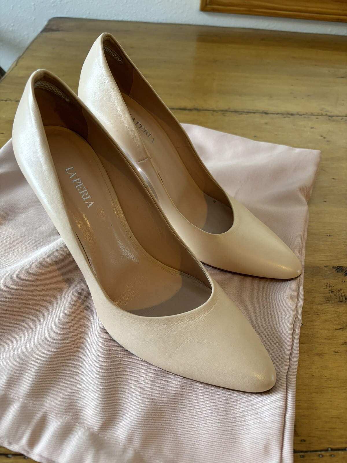 New LA Perla Leather High Heel Semi- Round Toe Pumps Shoes 38/8 No Box