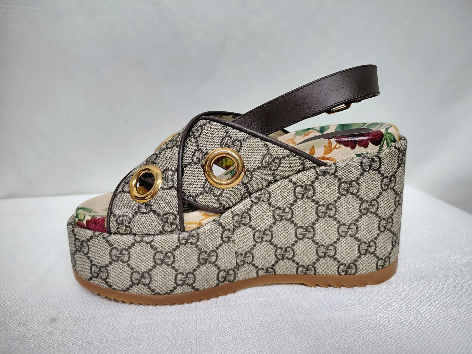 GUCCI Angelina GG Logo Eyelet Platform Wedge Sandal Size 39.5 US 9.5