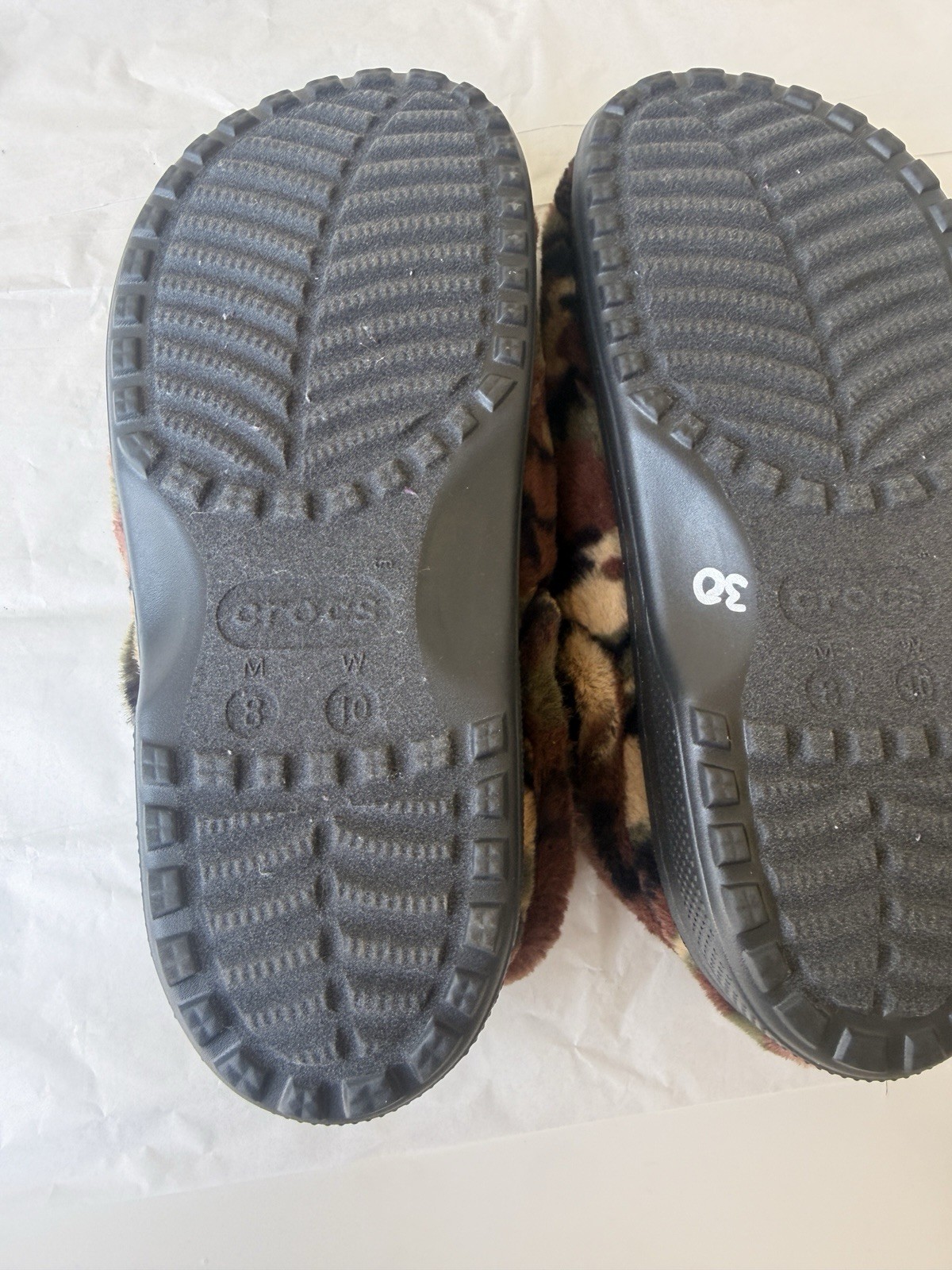 Crocs Classic Unfurgettable Camo Lined Clogs M8 W10 Army Green Multi EUC