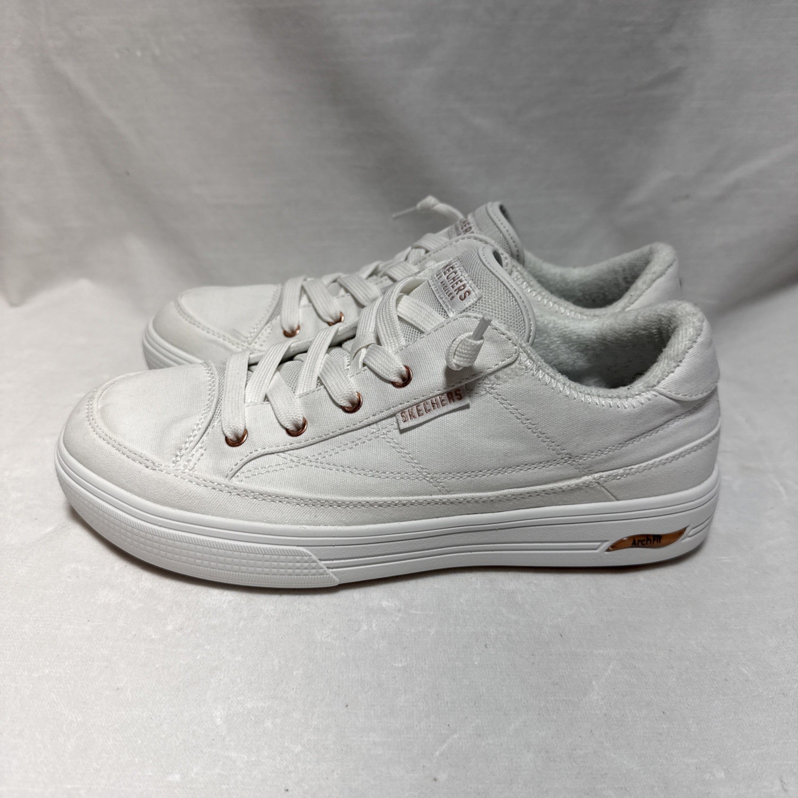 Skechers Women 8.5 Wide Arch Fit Arcade 177190W White Casual Shoes Low CLEAN