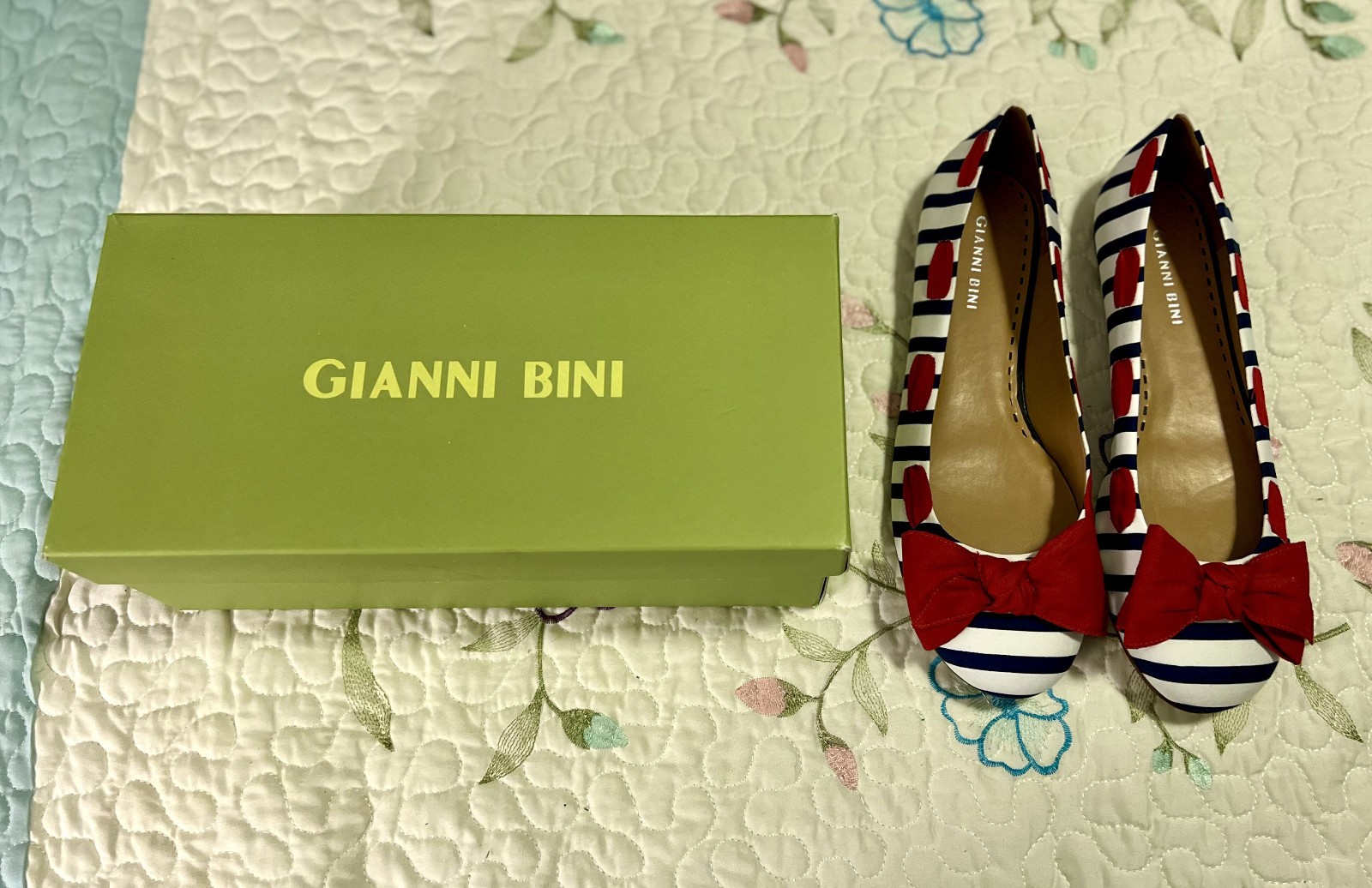 VTG NIB Gianni Bini Glory651 Ballet Flat Shoes 9 Red Bow Navy Blue Stripe Sailor