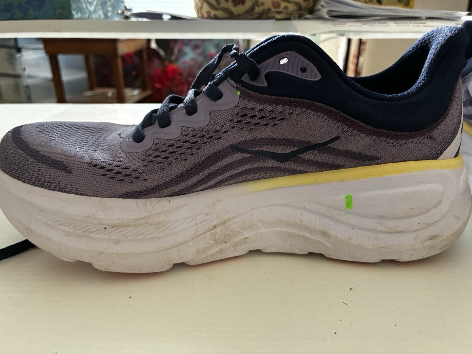 HOKA Bondi 9 Men’s Low Top Mesh Lace Up Running Sneakers Purple White Navy