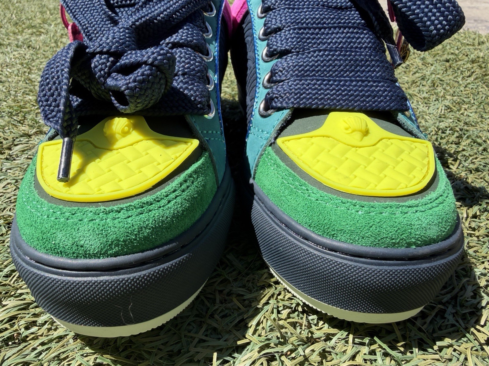 Kurt Geiger London Southbank Tag sneakers Vibrant Color Suede W Charm Size 38.5