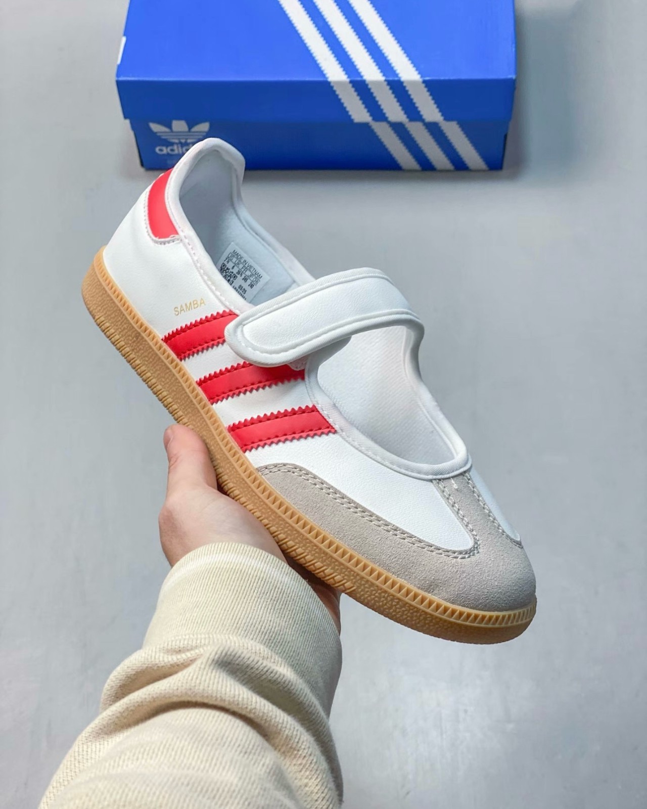 Adidas Samba Jane White Red Women’s Multiple Sizes Brand New JR7435 Fast Ship