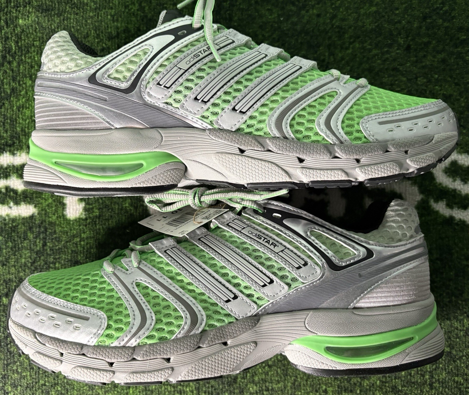 US Men’s 10/Women’s 11 – Adidas Adistar Control 5 «Green Silver» KI8589