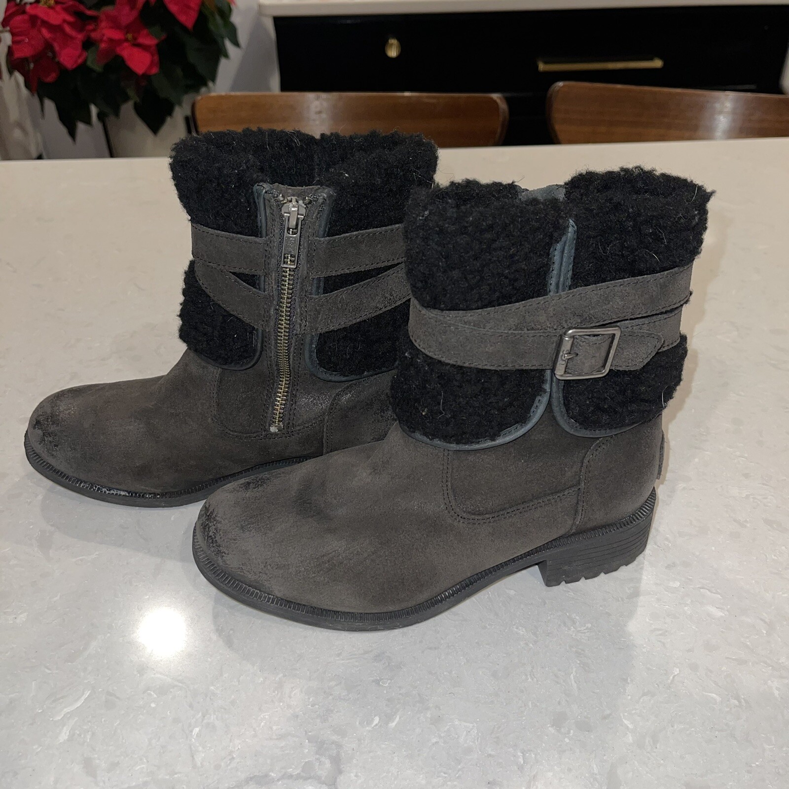 Ugg Womens Blayre III Black Winter Boots Cold Weather 7 Medium (B,M) BHFO 9163