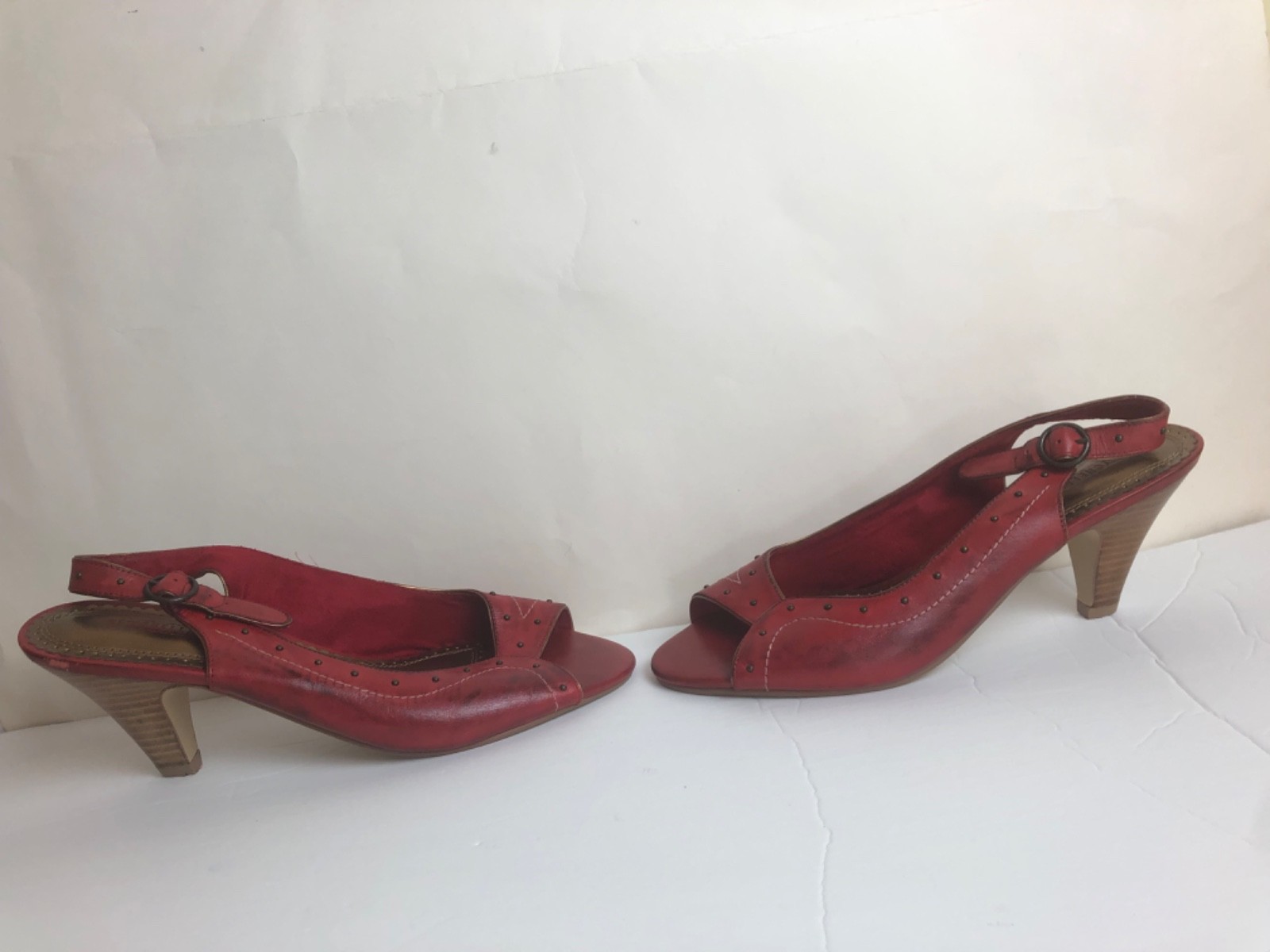 Seychelles size 10 red leather peep-toe slingback heels; brown layered cone heel