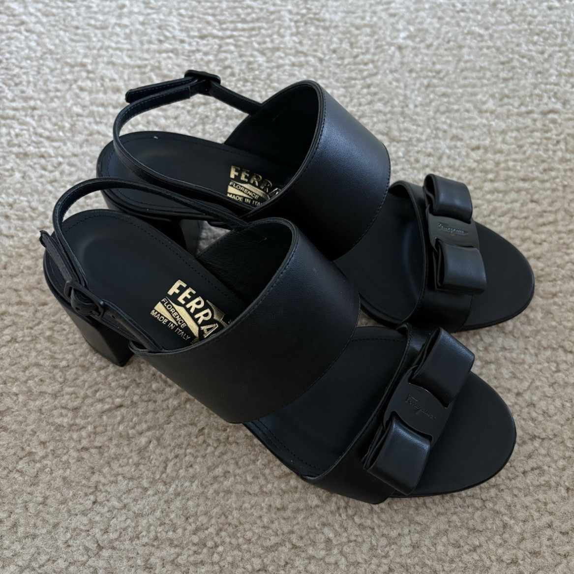 Salvatore Ferragamo Giulia Black Leather Bow Logo Strappy Ankle Sandals US 7 B