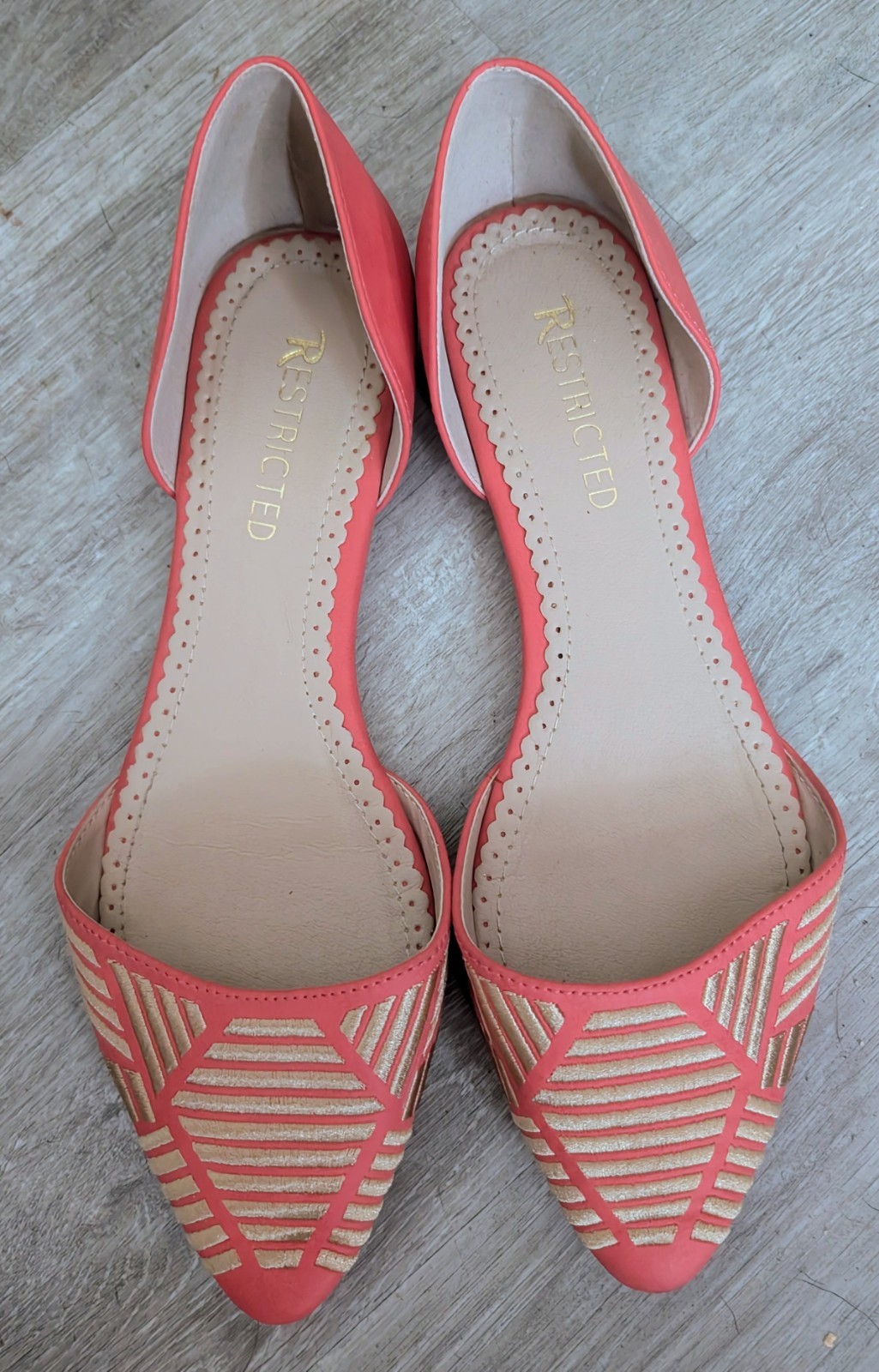 RESTRICTED Dressy Casual Flats Salmon Pink And Gold Sz 7.5