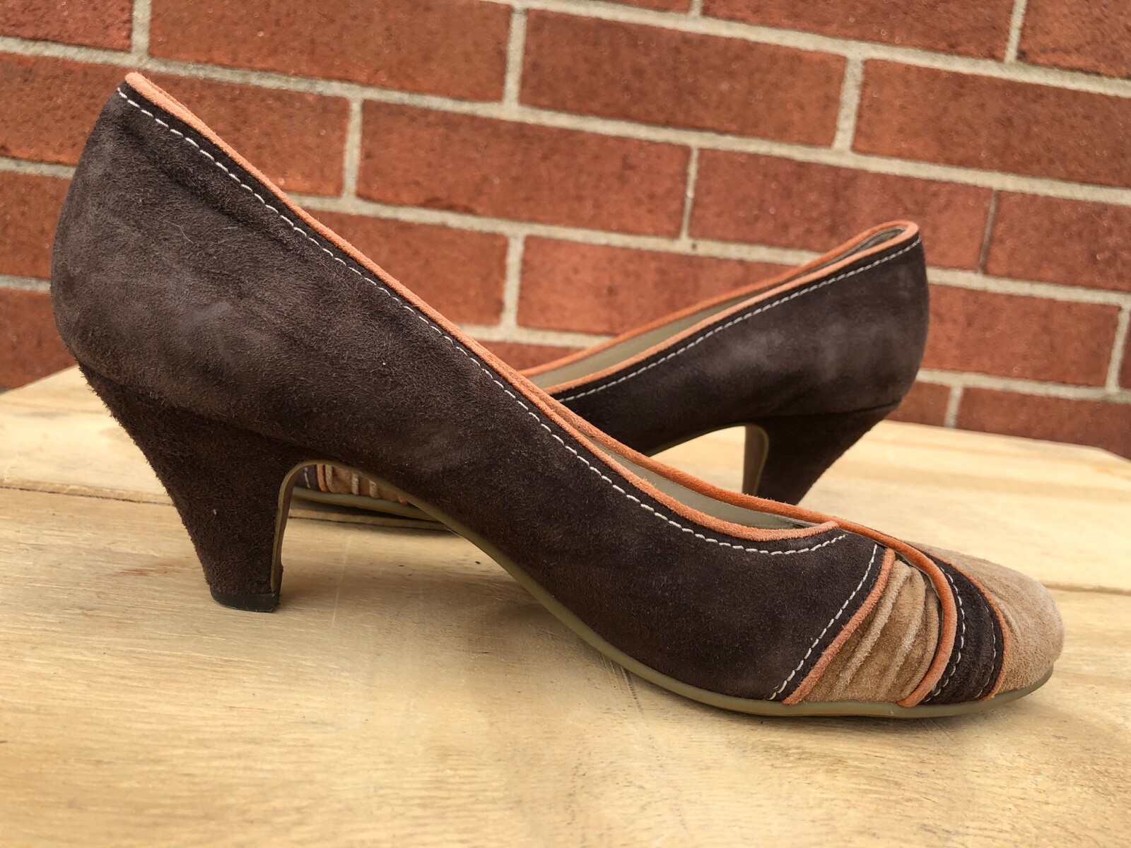 Staccato women Brown Leather suede Pumps low Heels US 6 (230)
