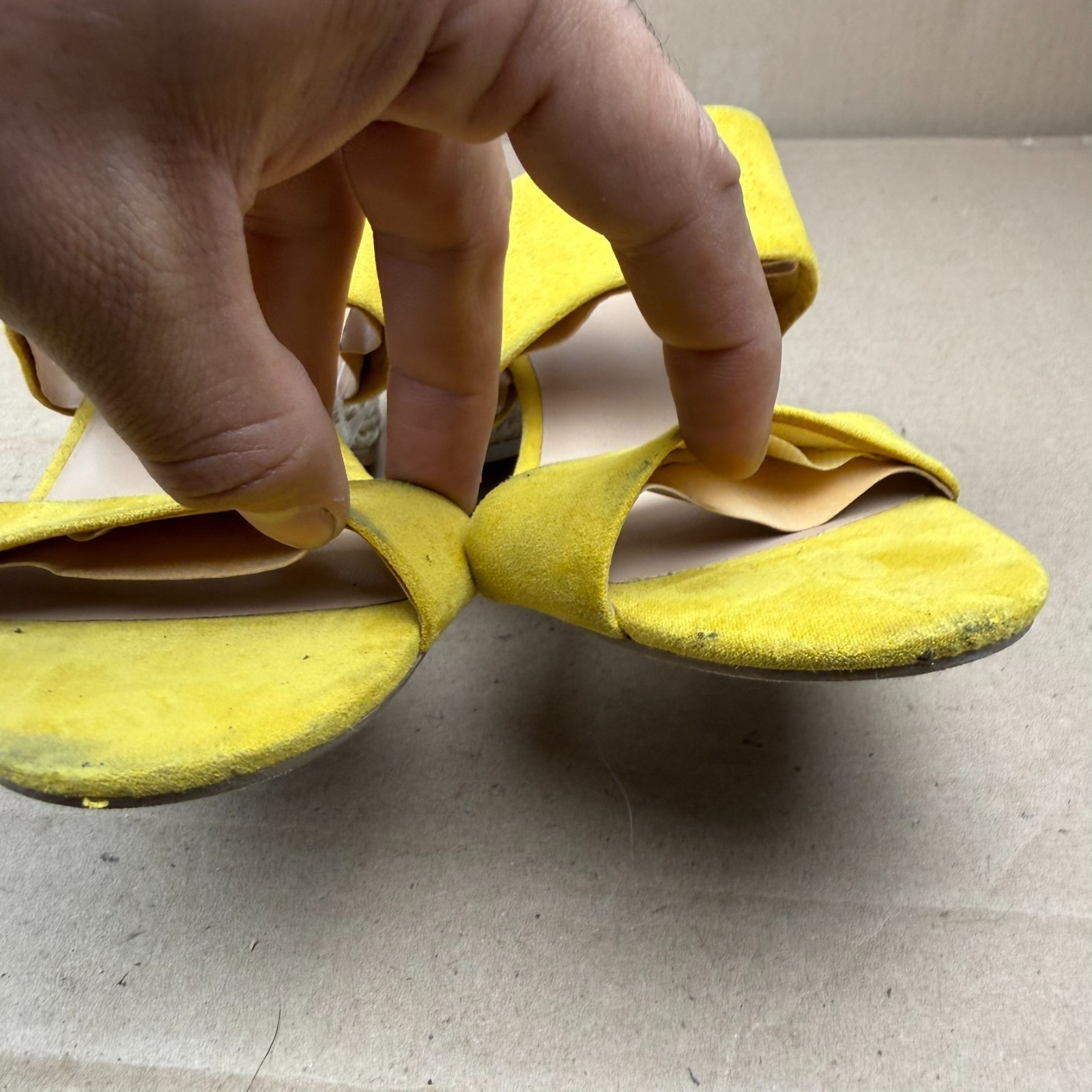 A New Day Women’s Size 8 Yellow Espadrille Mule Sandals – Flaws/Defects