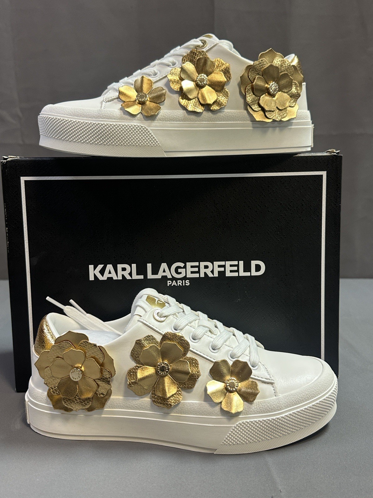 New Karl Lagerfeld Paris Women’s Gael Flower Sneakers – Bright White/Gold – US 7