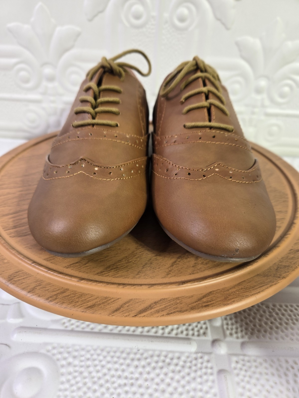 Ollio Women’s Classic Lace Up Flat Heel Oxford Shoes (Brown)-Multiple US Sizes