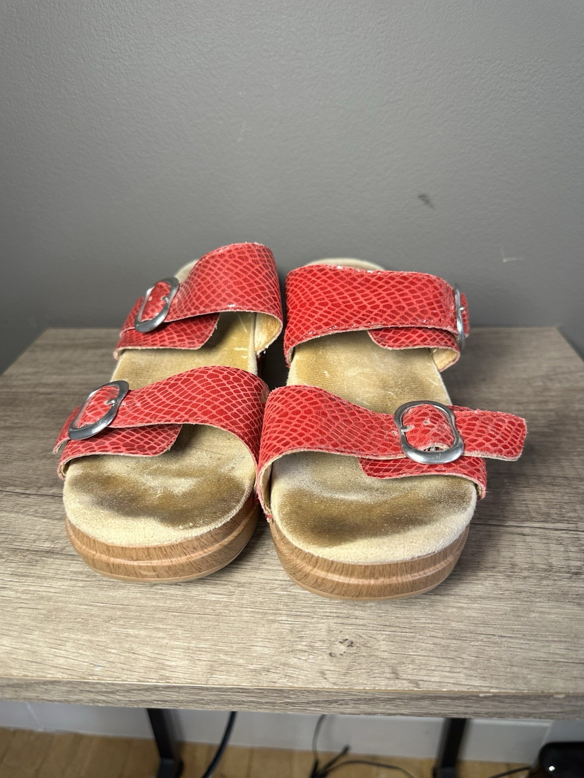 DANSKO Sophie Red Sandals 9.5-10 US /40 EU Leather Straps Buckles Snake Embossed